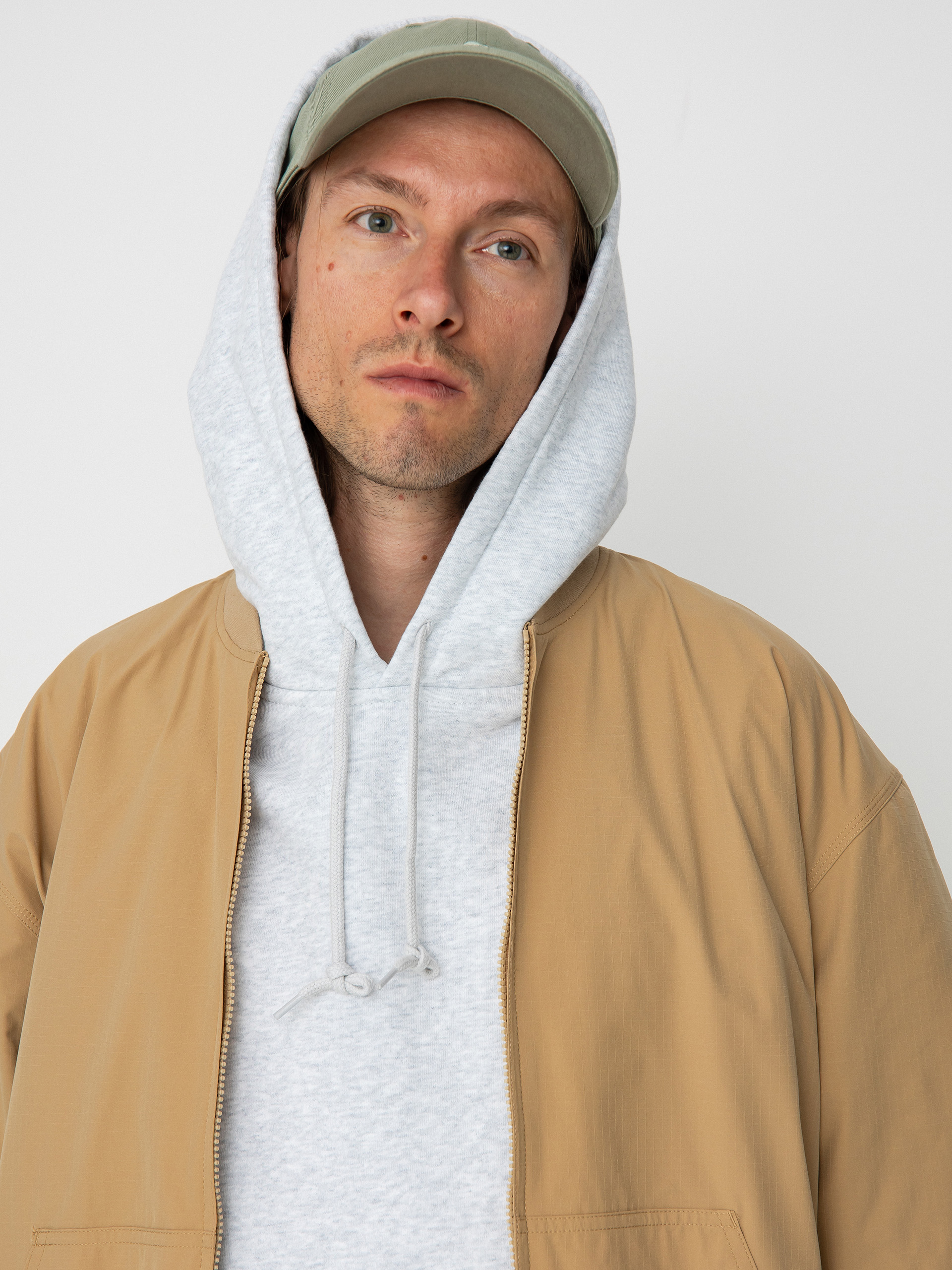 Carhartt WIP Active Bomber Dzseki (dusty h brown)