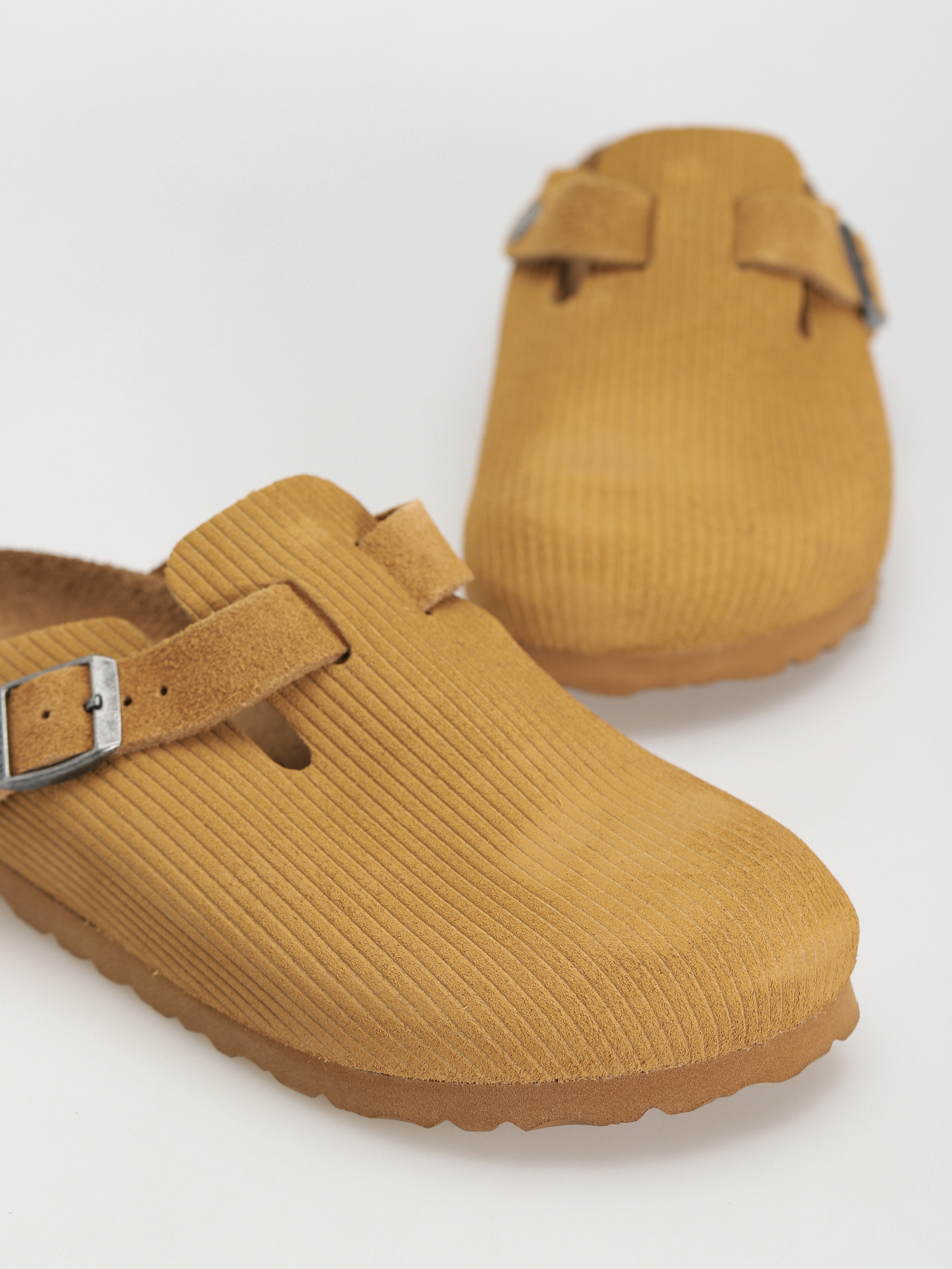 Birkenstock Boston Suede Embossed Narrow Flip-flop papucsok Wmn (corduroy cork brown)