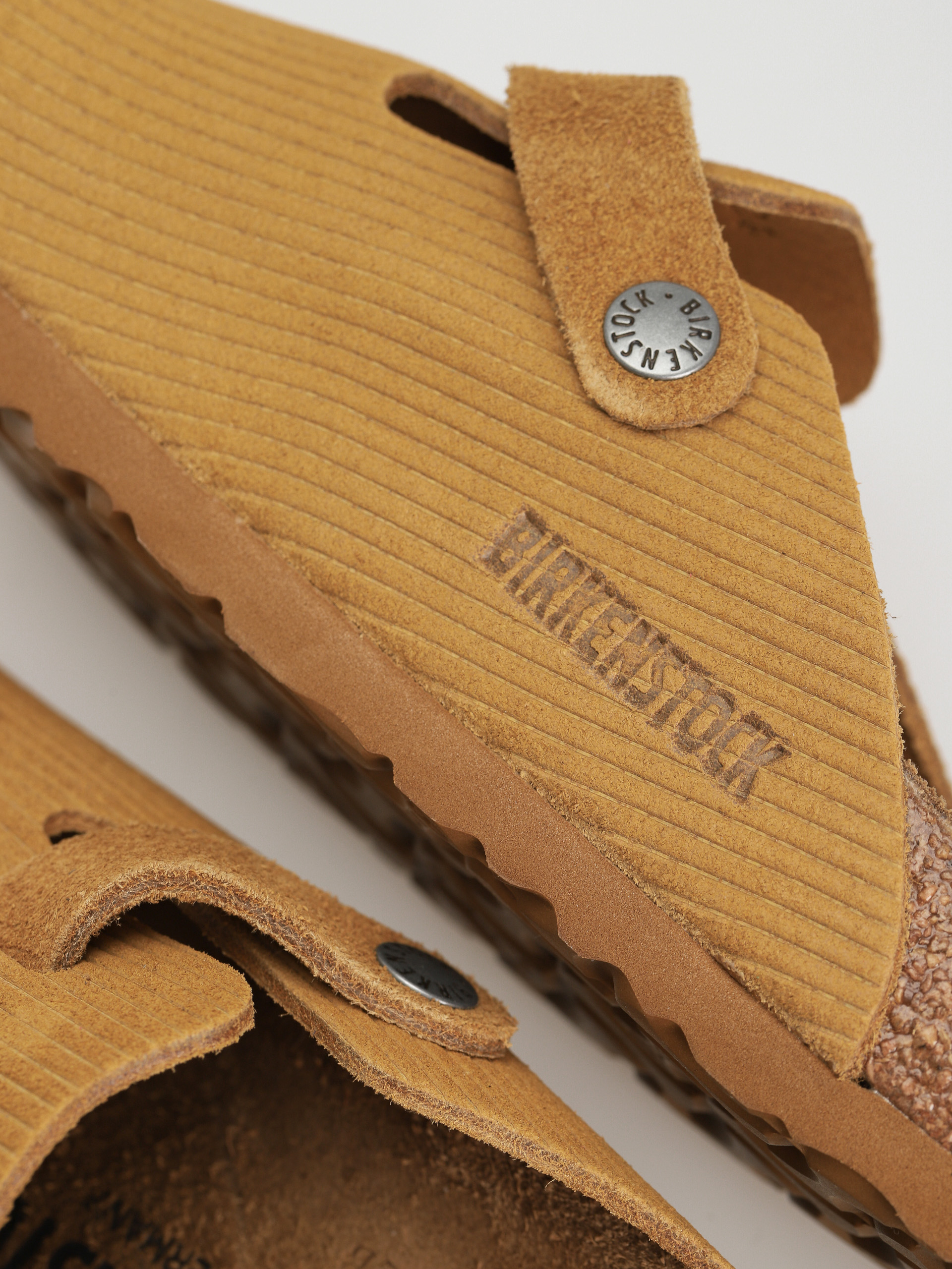 Birkenstock Boston Suede Embossed Narrow Flip-flop papucsok Wmn (corduroy cork brown)