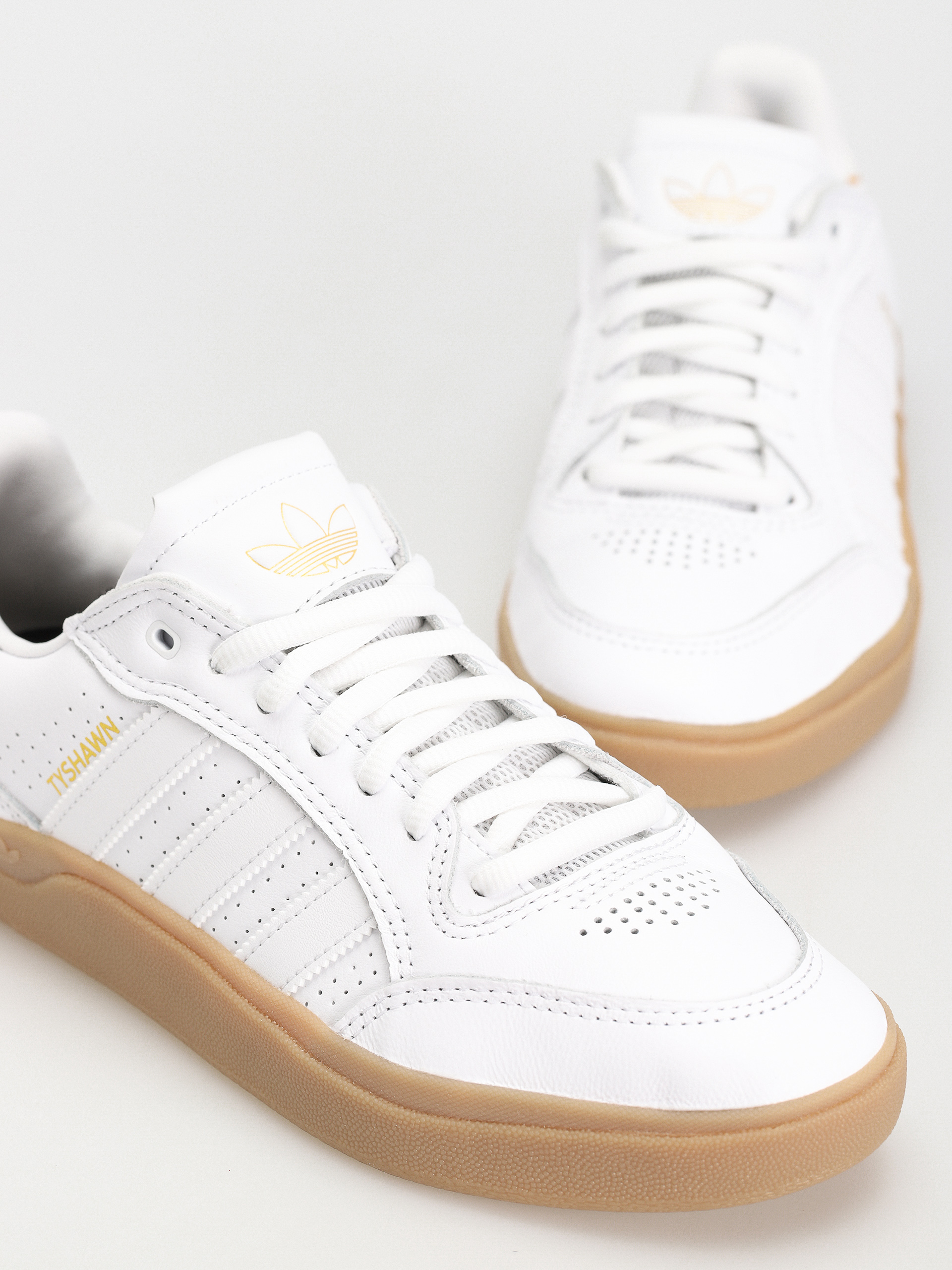 adidas Tyshawn Low Cipők (ftwwht/ftwwht/gum4)