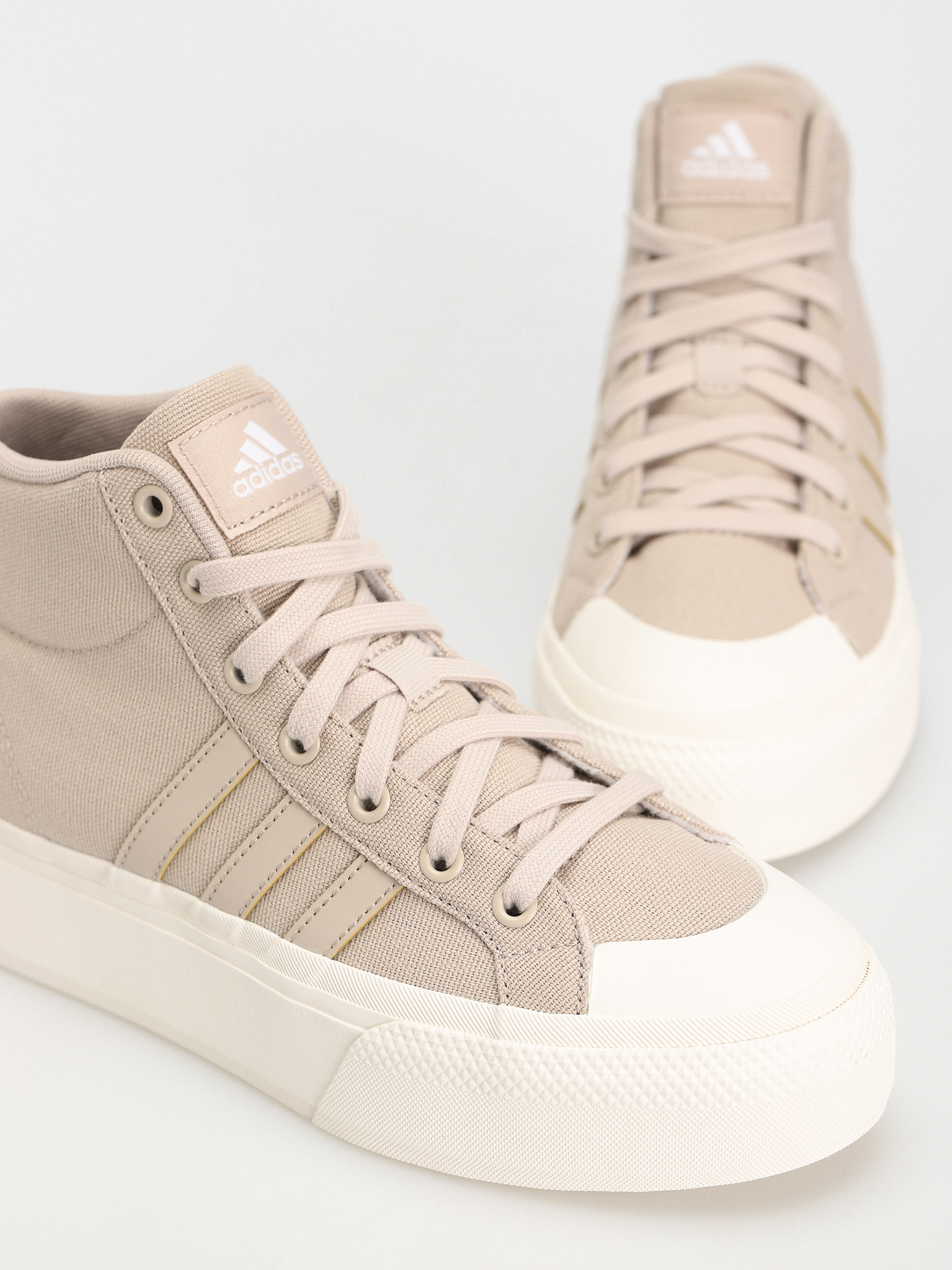 adidas Originals Bravada 2.0 Mid Platform Cipők Wmn (wonbei/wonbei/owhite)