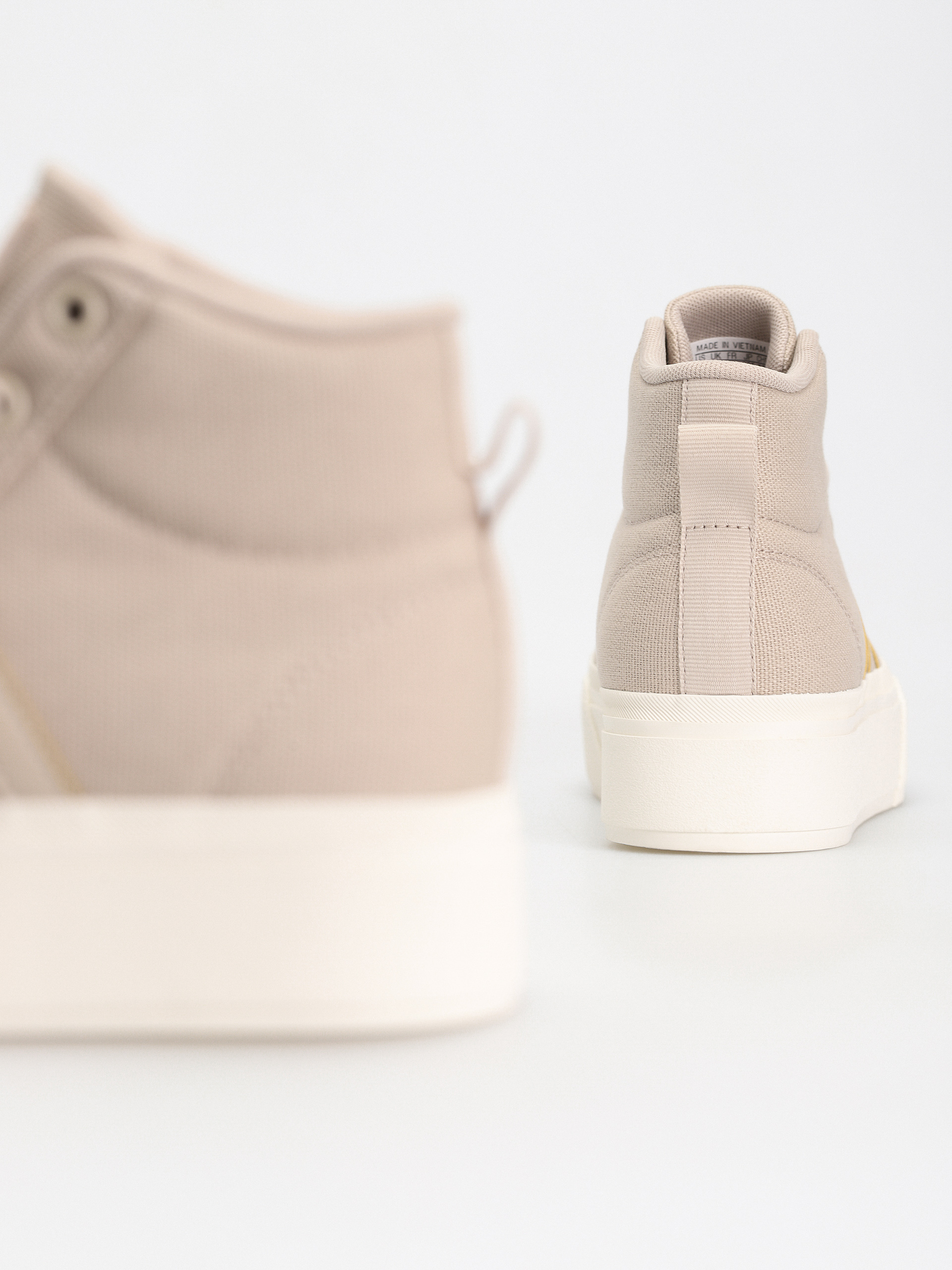 adidas Originals Bravada 2.0 Mid Platform Cipők Wmn (wonbei/wonbei/owhite)