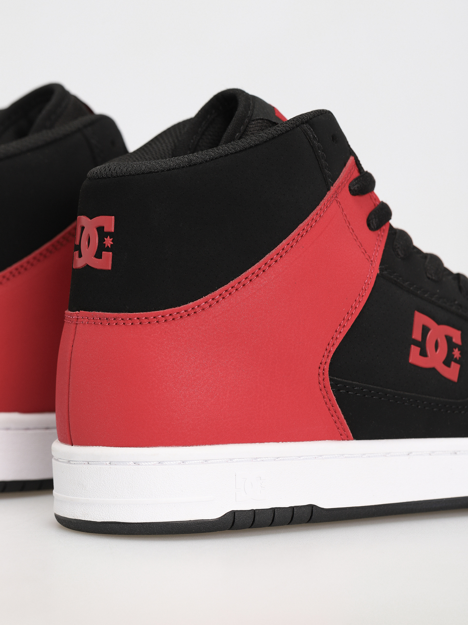 DC Manteca 4 Hi Cipők (black/red)