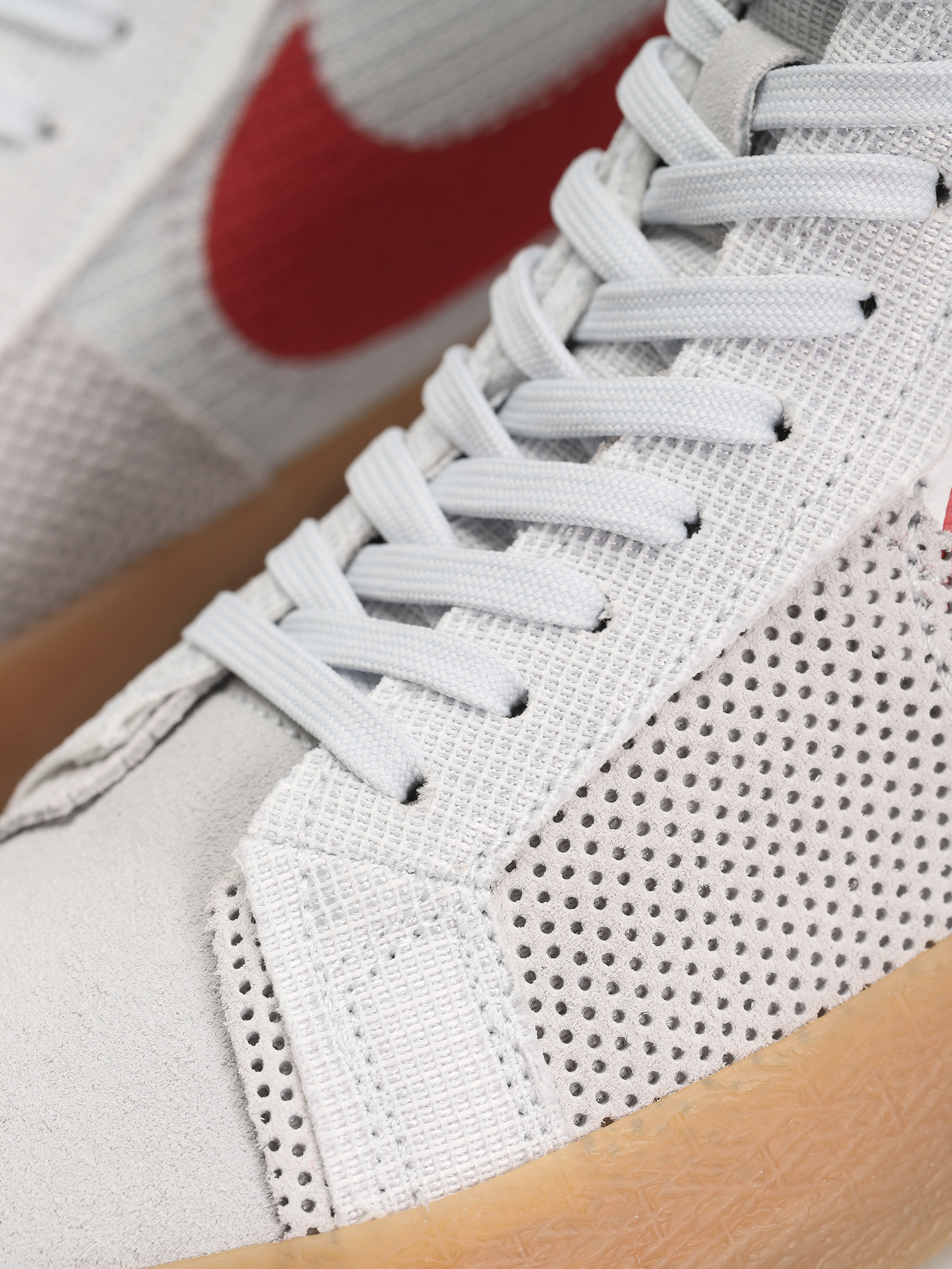 Nike SB Zoom Blazer Mid Prm Cipők (summit white/university red)