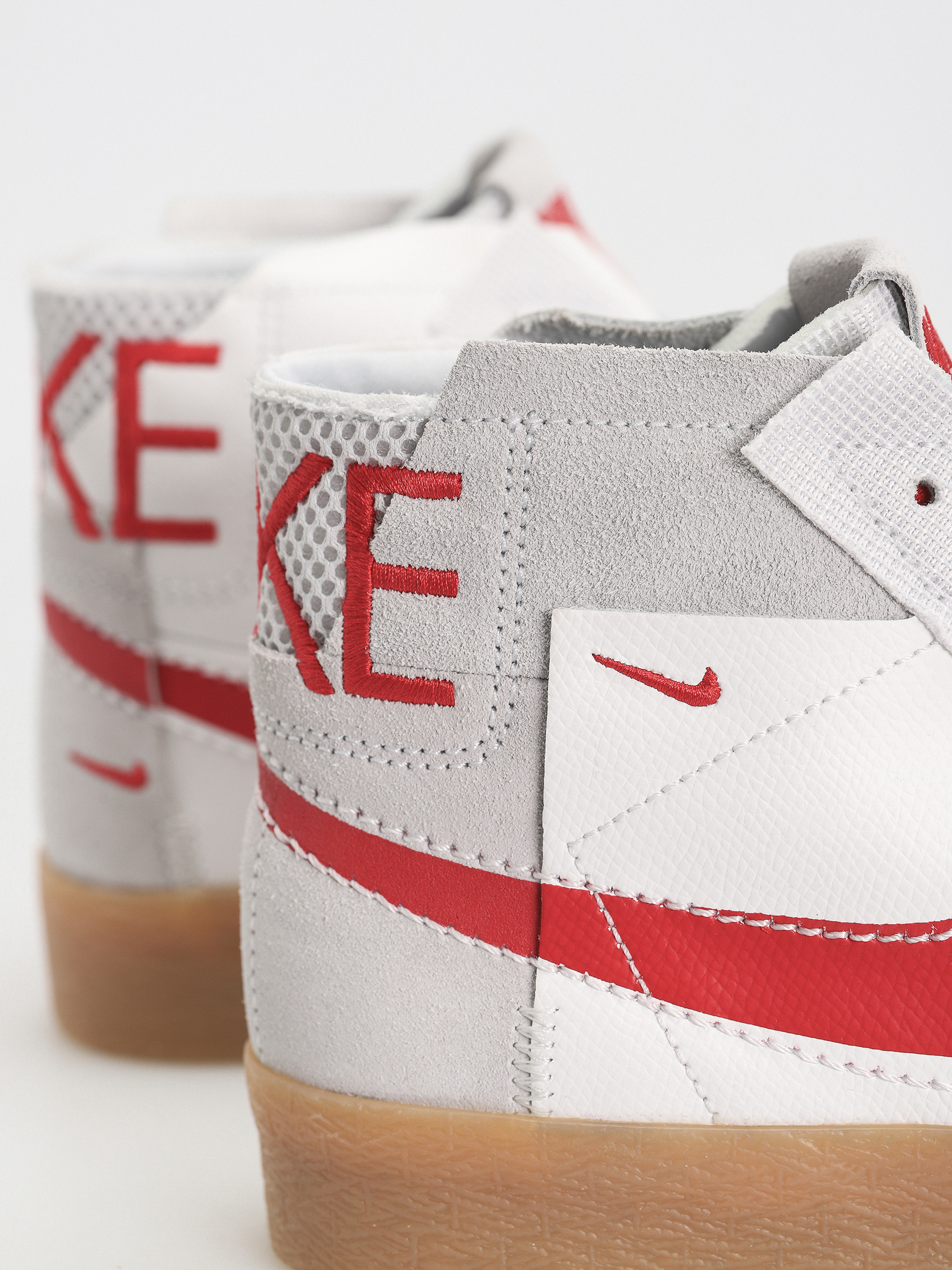 Nike SB Zoom Blazer Mid Prm Cipők (summit white/university red)
