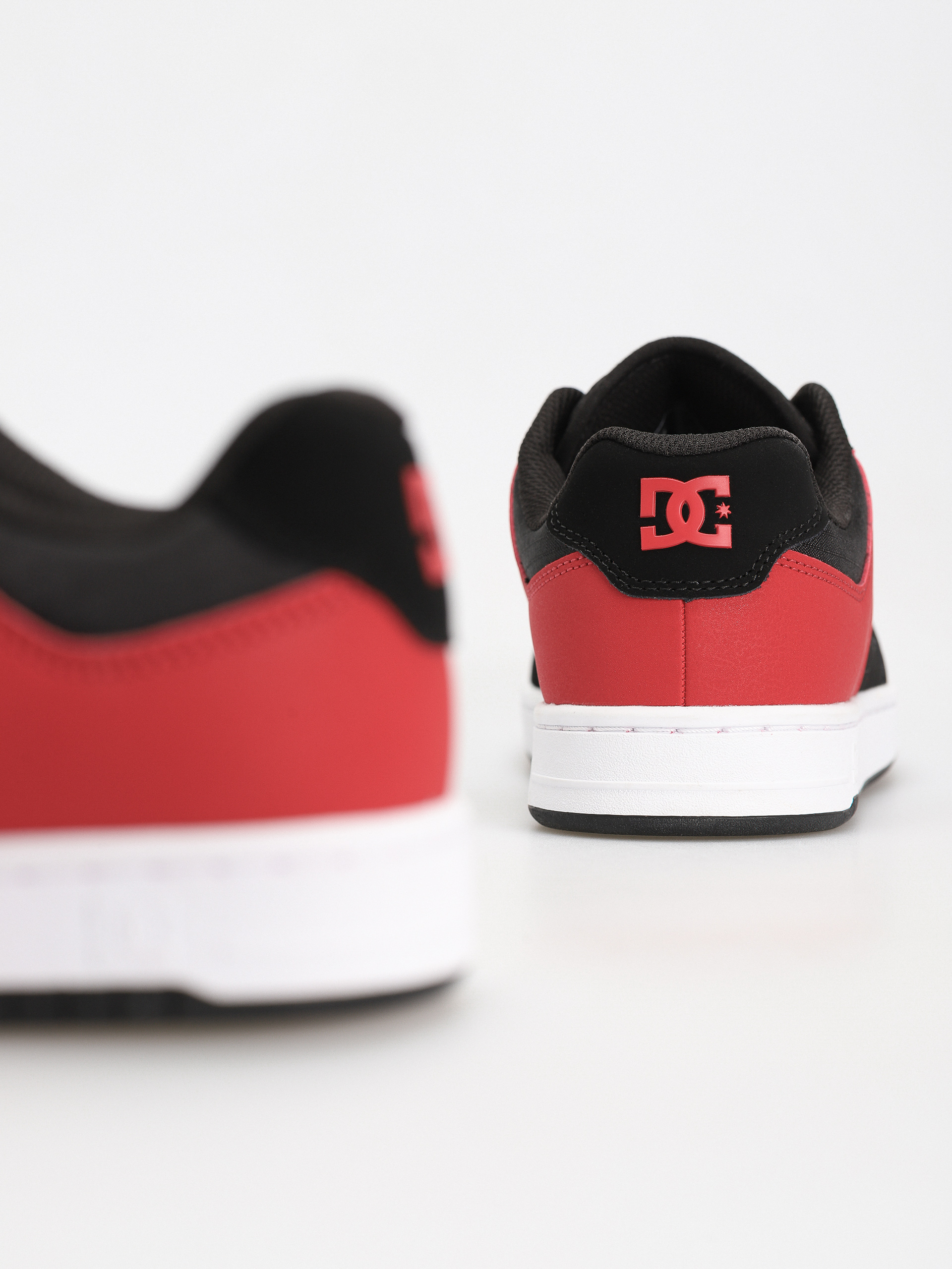 DC Manteca 4 Cipők (black/athletic red)