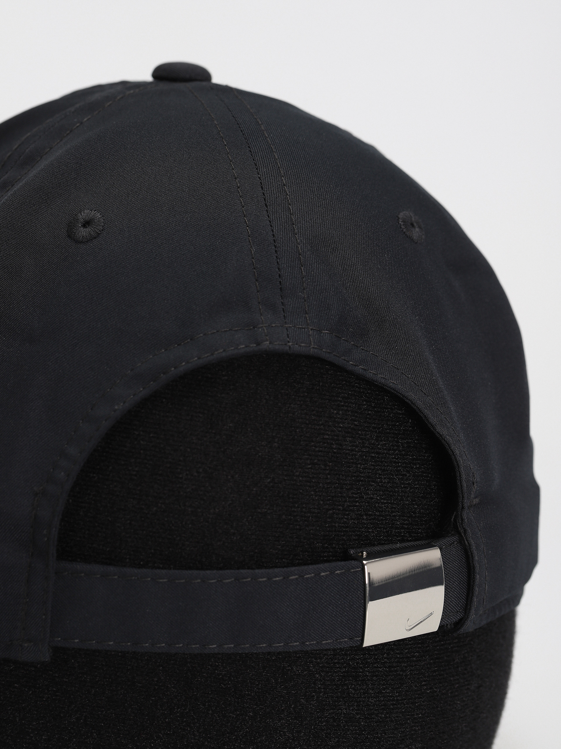 Nike SB Df Club Mtswsh L Baseball sapka (black/metallic silver)