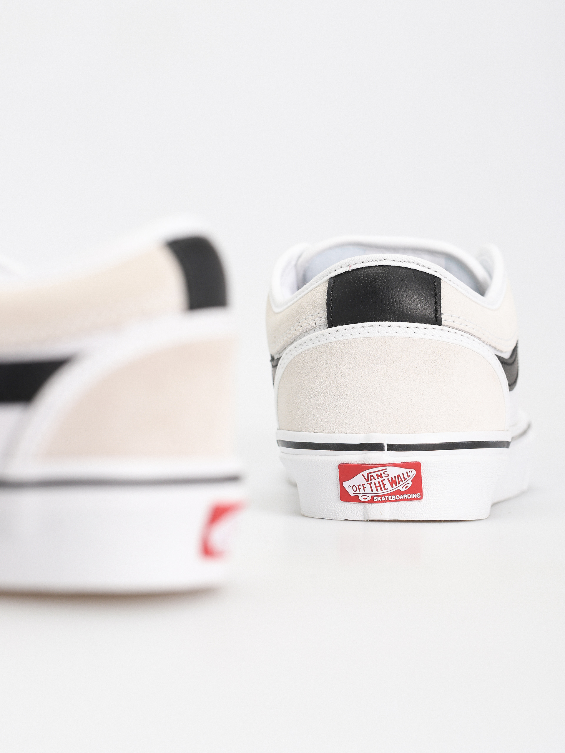 Vans Chukka Low Sidestripe Cipők (white/black/gum)