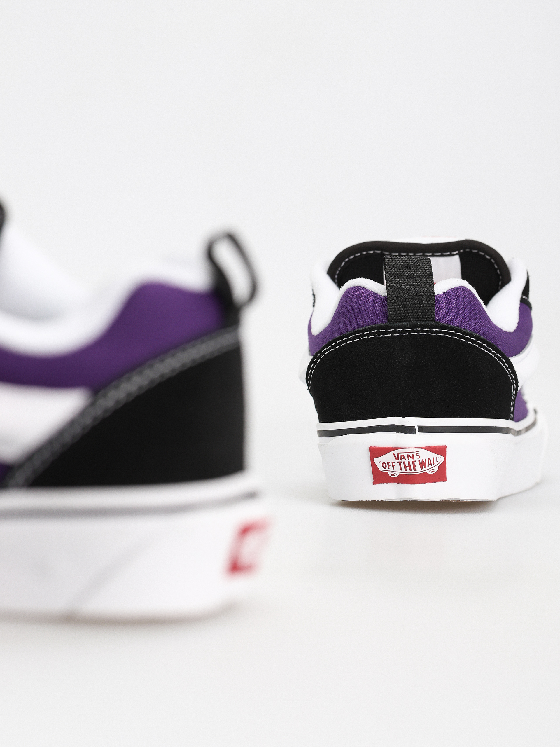 Vans Knu Skool Cipők (2 tone black/purple)