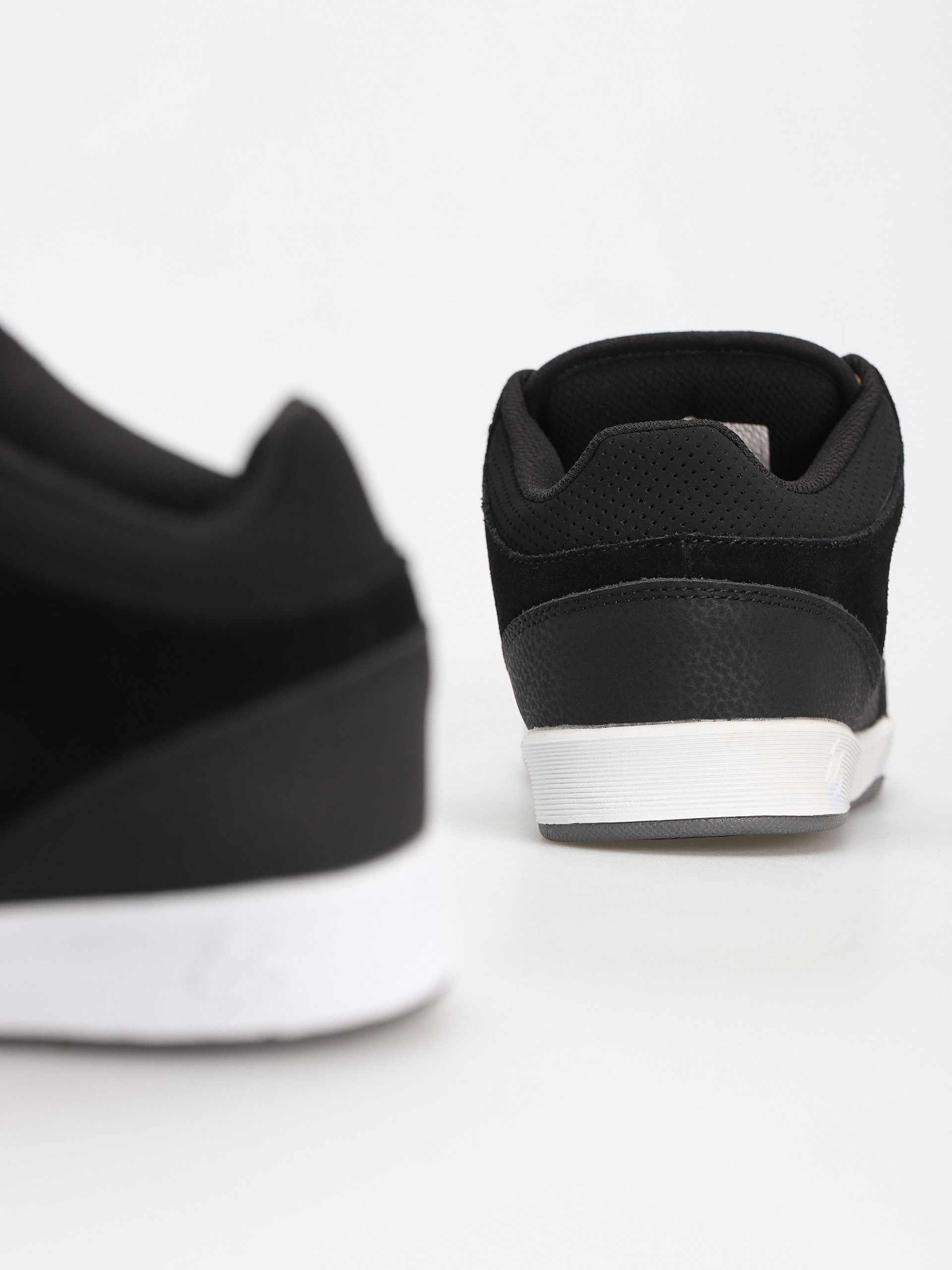 eS Stylus Mid Cipők (black)