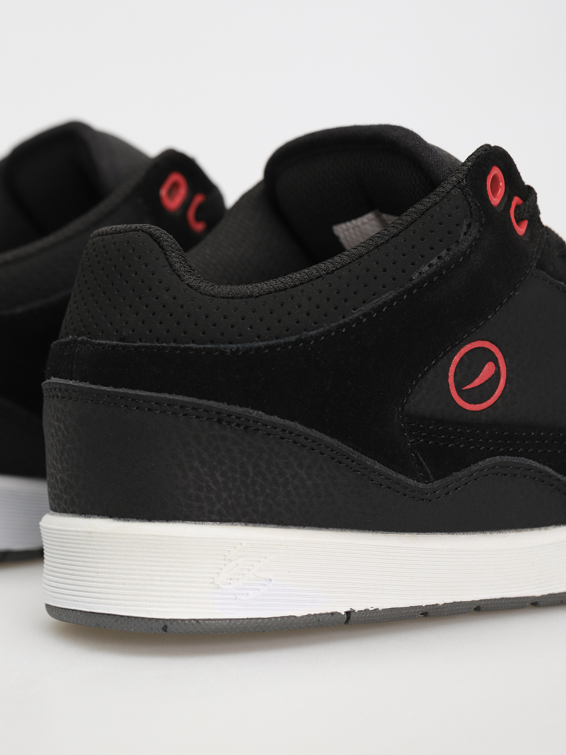 eS Stylus Mid Cipők (black)