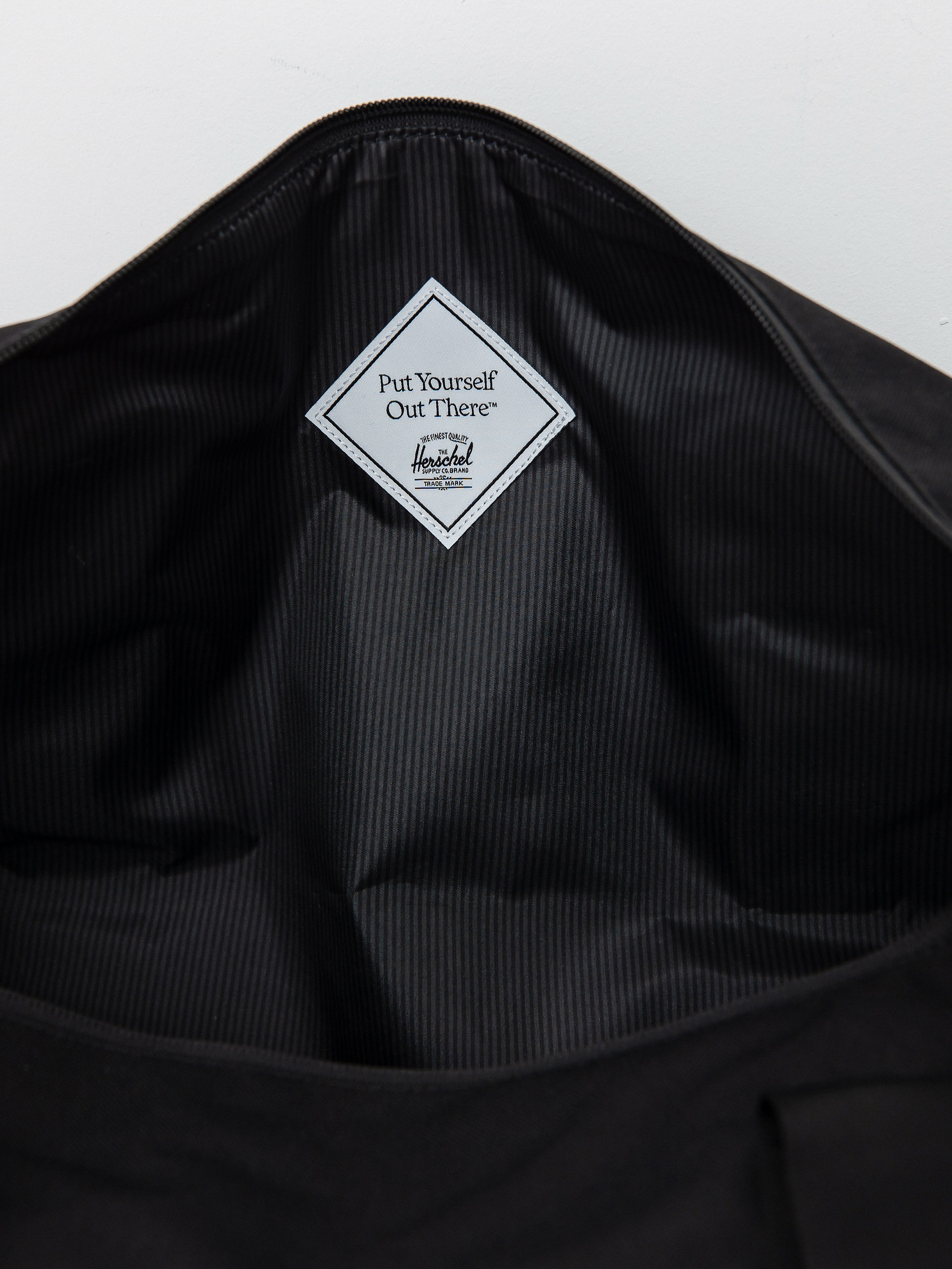 Herschel Supply Co. Classic Gym Bag Táska (black)