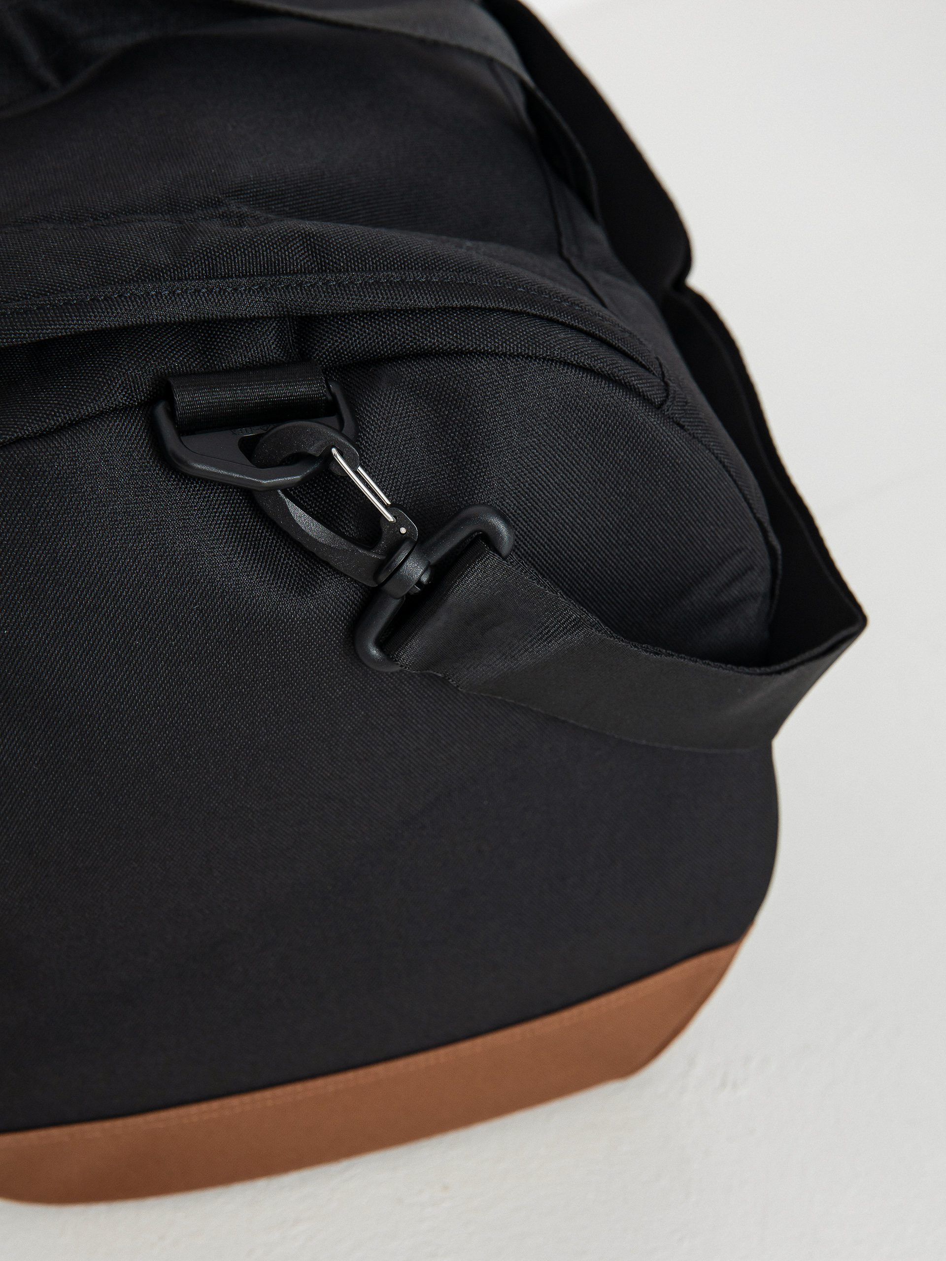 Herschel Supply Co. Heritage Duffle Táska (black/saddle brown)