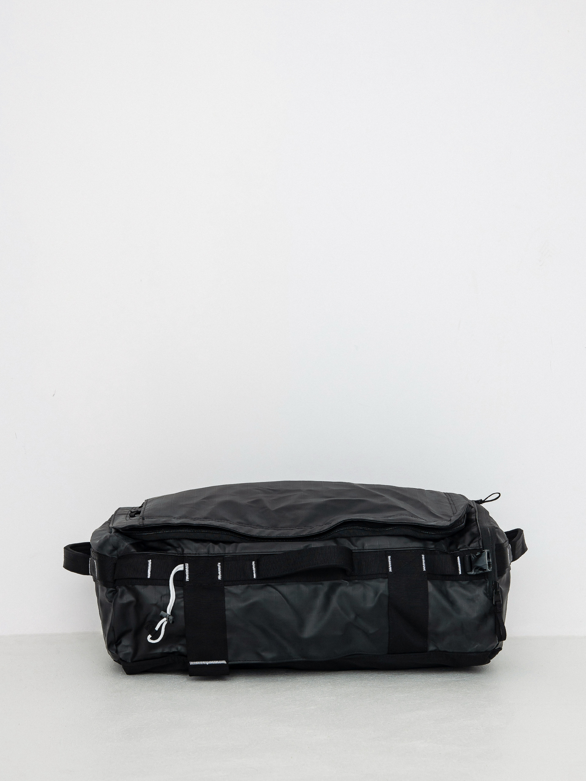 The North Face Base Camp Voyager Duffel 32L Táska (tnf black/tnf white)