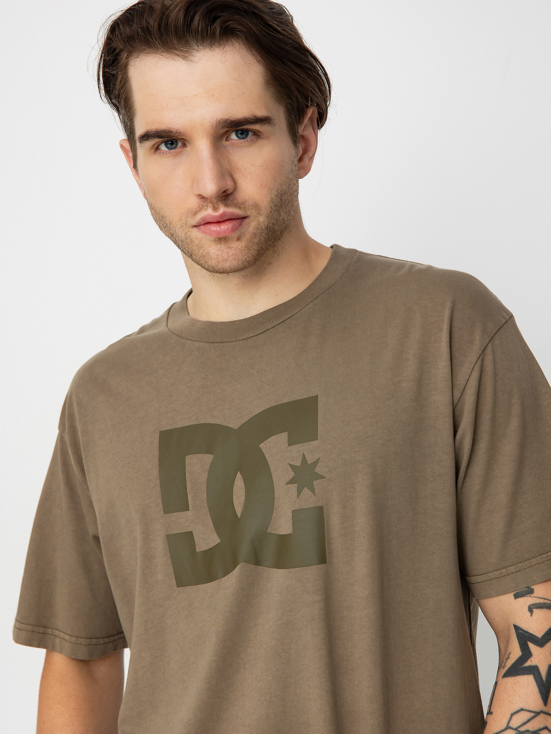 DC Star Pigment Dye póló (capers enzyme wash)