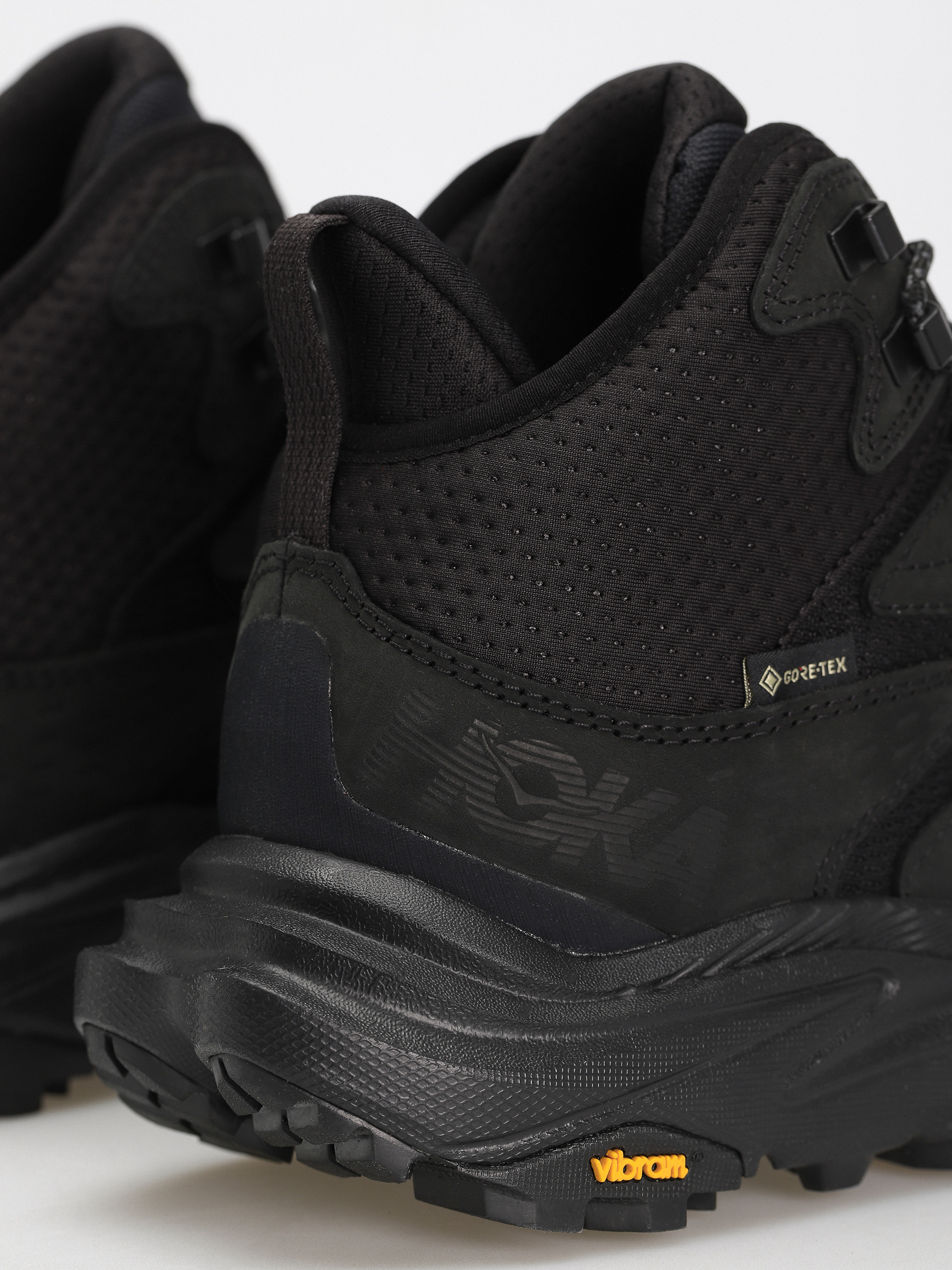 Hoka Anacapa 2 Mid GTX Cipők (black/black)