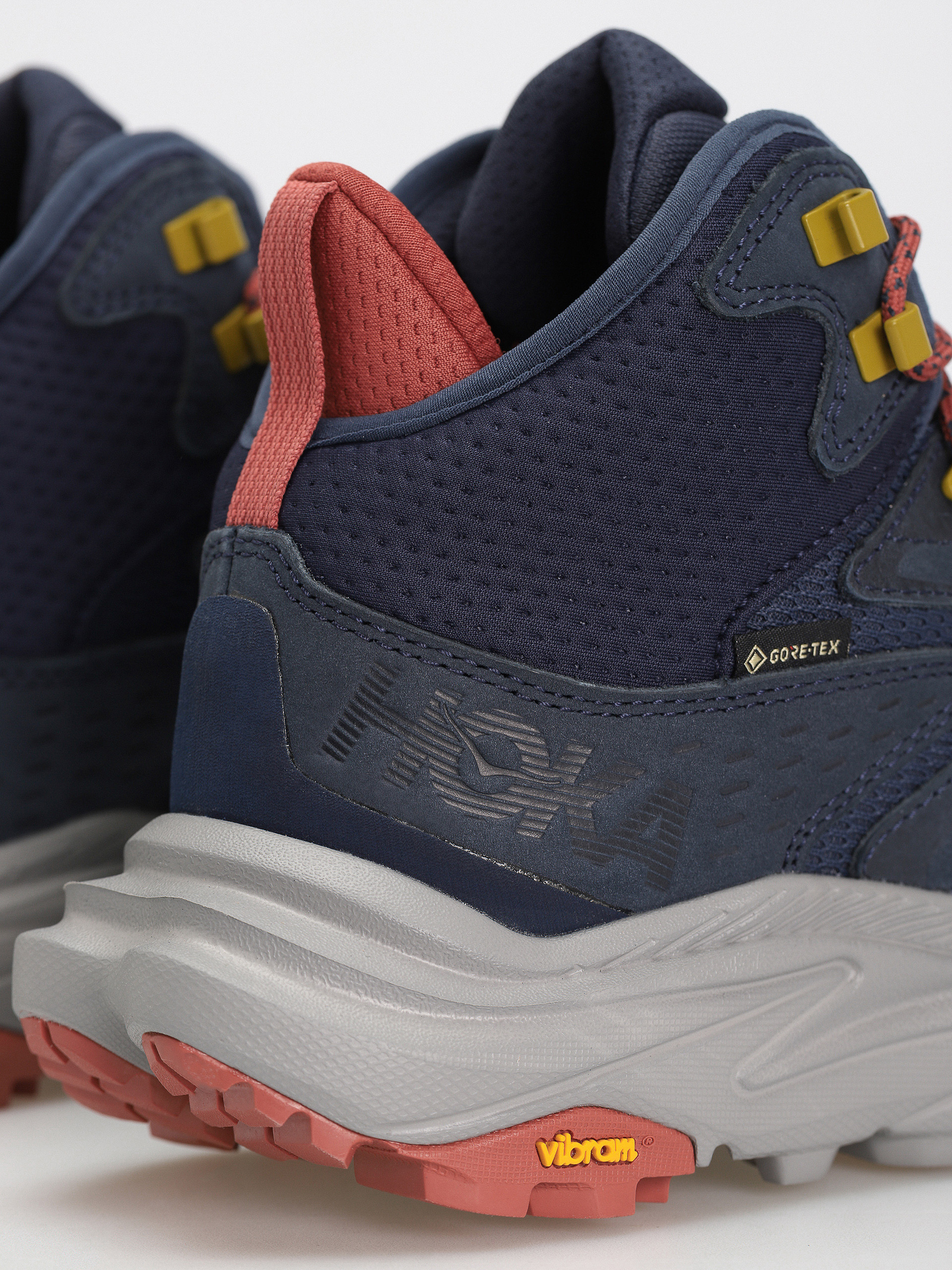 Hoka Anacapa 2 Mid GTX Cipők (black/black)