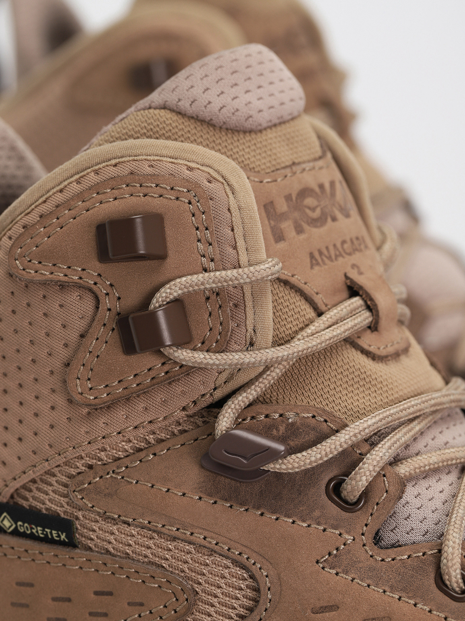 Hoka Anacapa 2 Mid GTX Cipők (black/black)