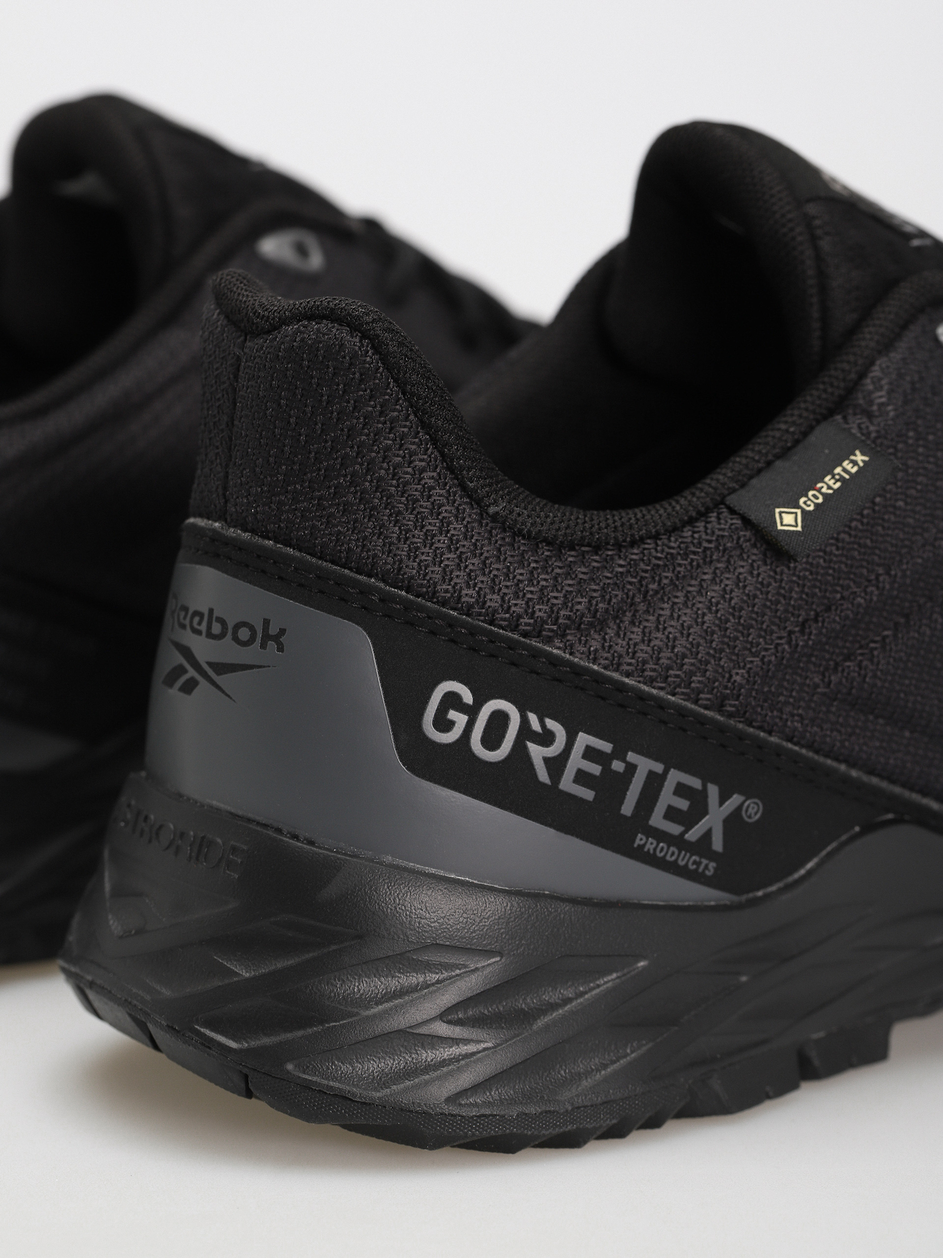 Reebok Astroride Trail GTX 2.0 Cipők (cblack/cblack/pugry4)