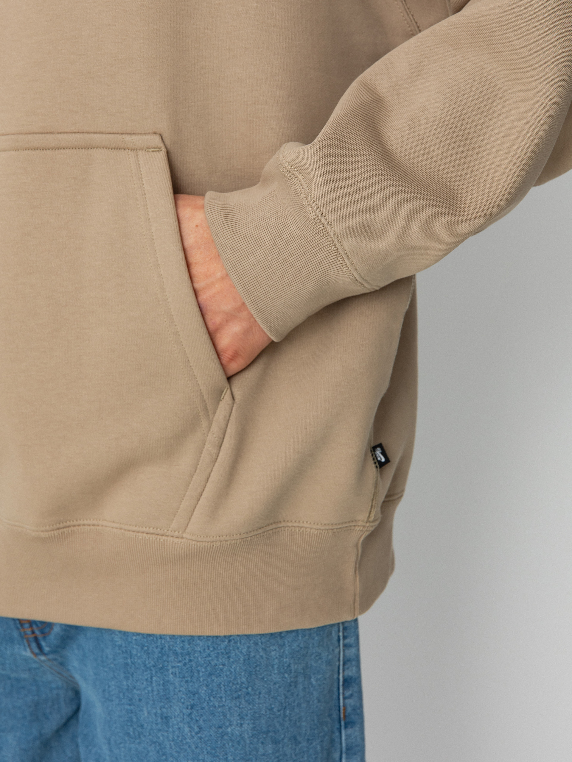 Nike SB Dstrtd Glmr GFX Pulóver (khaki)