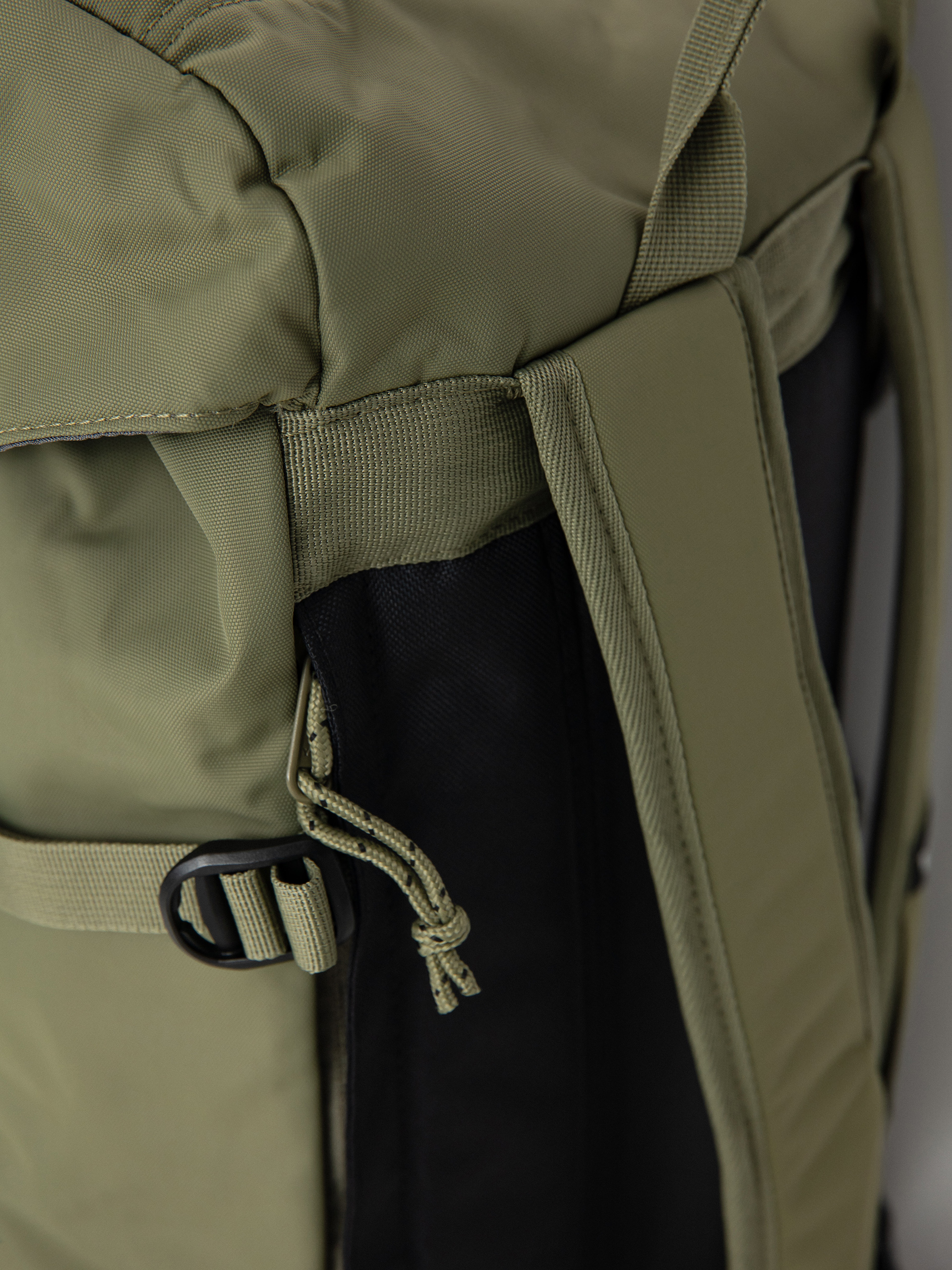 Burton Tinder 2.0 30L Hátizsák (forest moss)