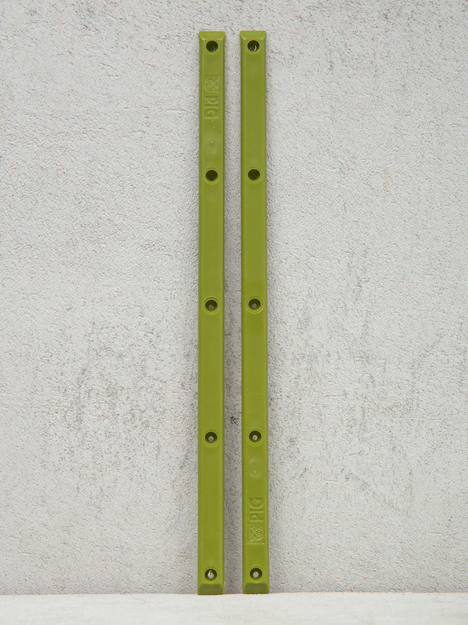 Pig  Rails  (olive)