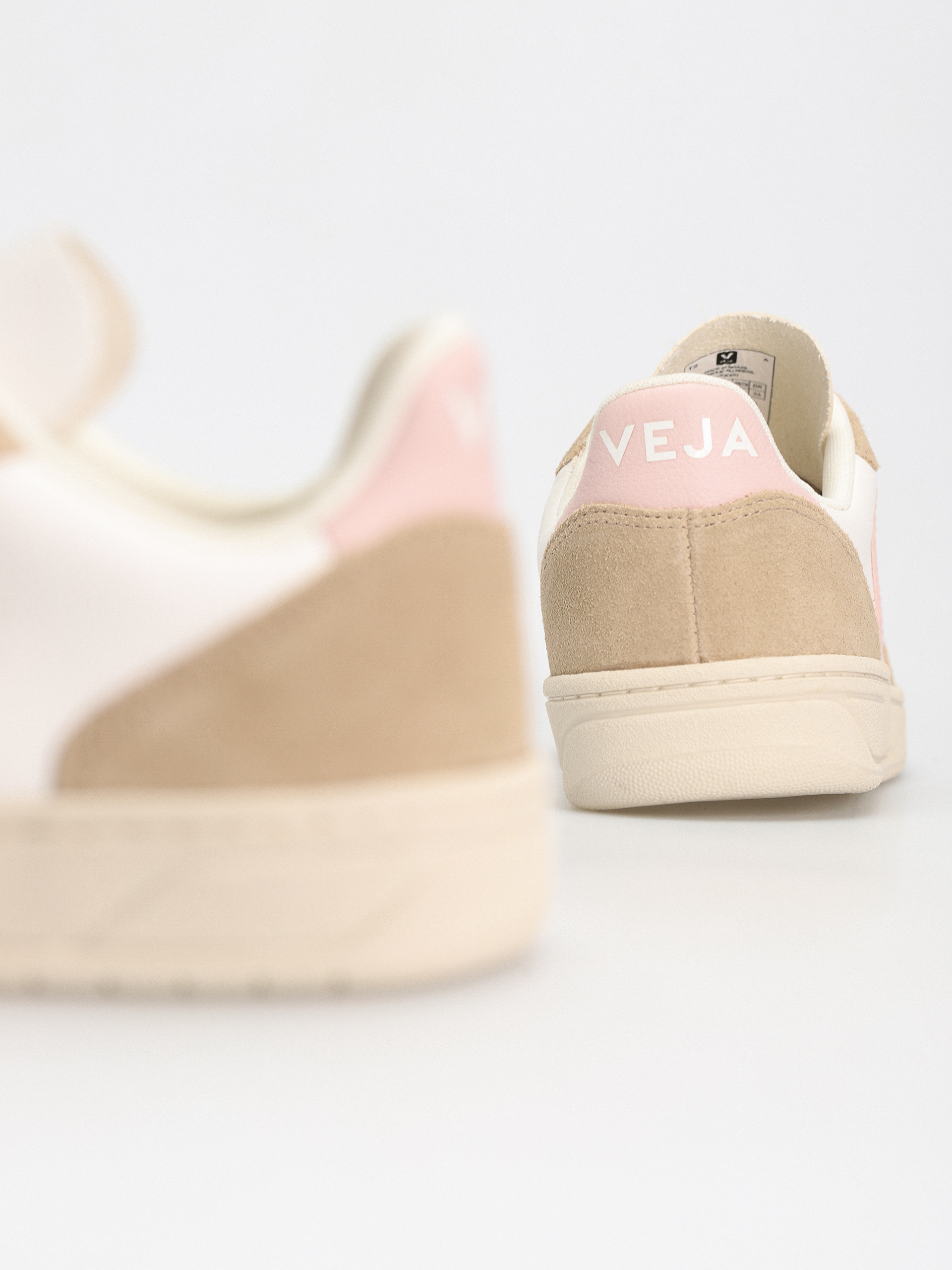 Veja V-10 Cipők Wmn (extra white petale sahara)