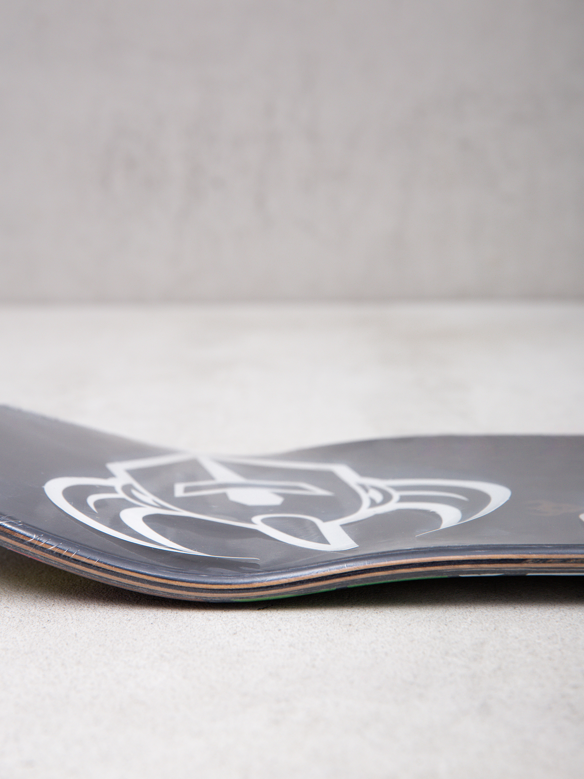 Darkstar Madballs Brain Bash Hyb Gördeszka lap (green/violet/red)