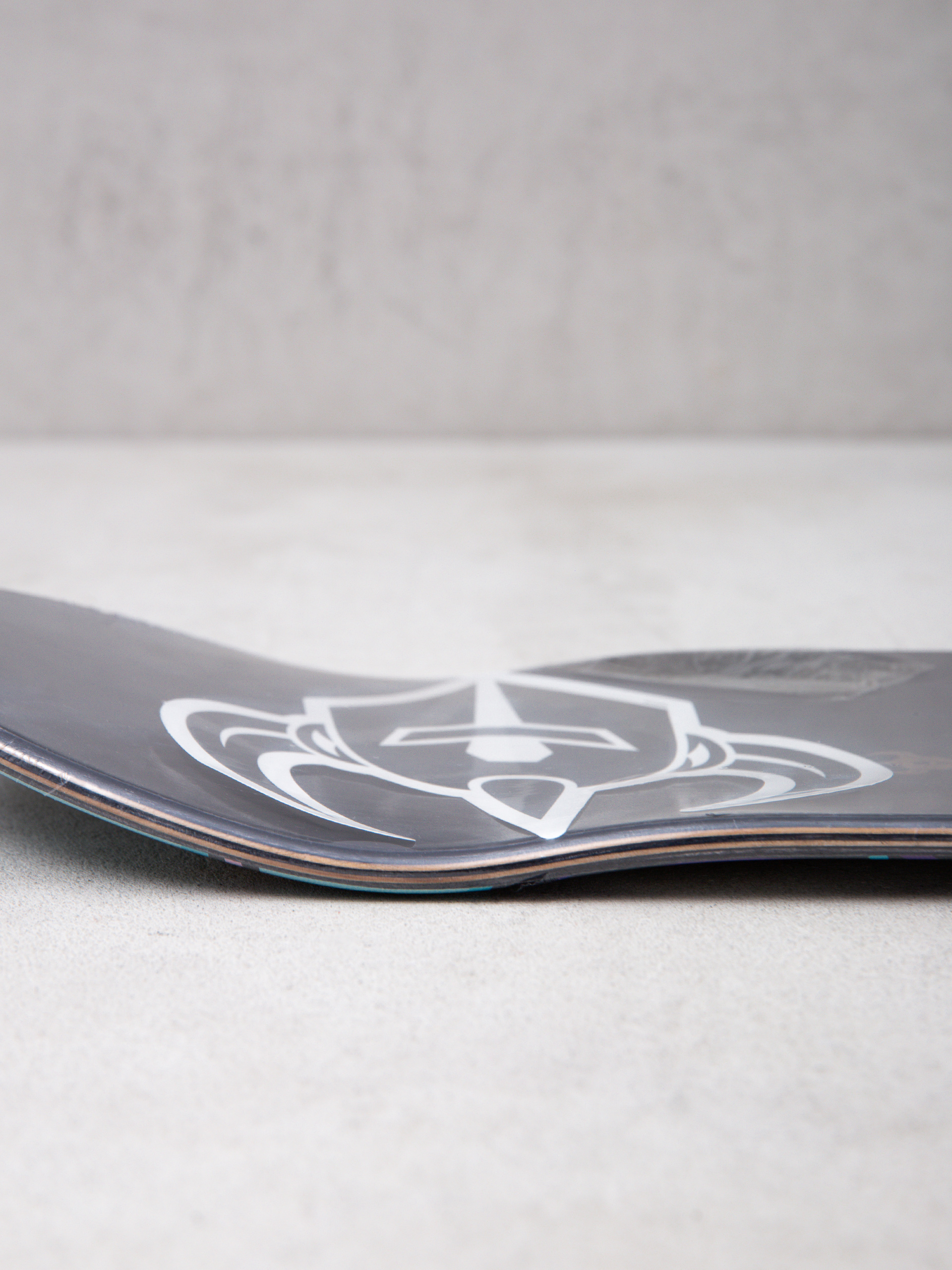 Darkstar Madballs Fist Face Gördeszka lap (blue/violet)