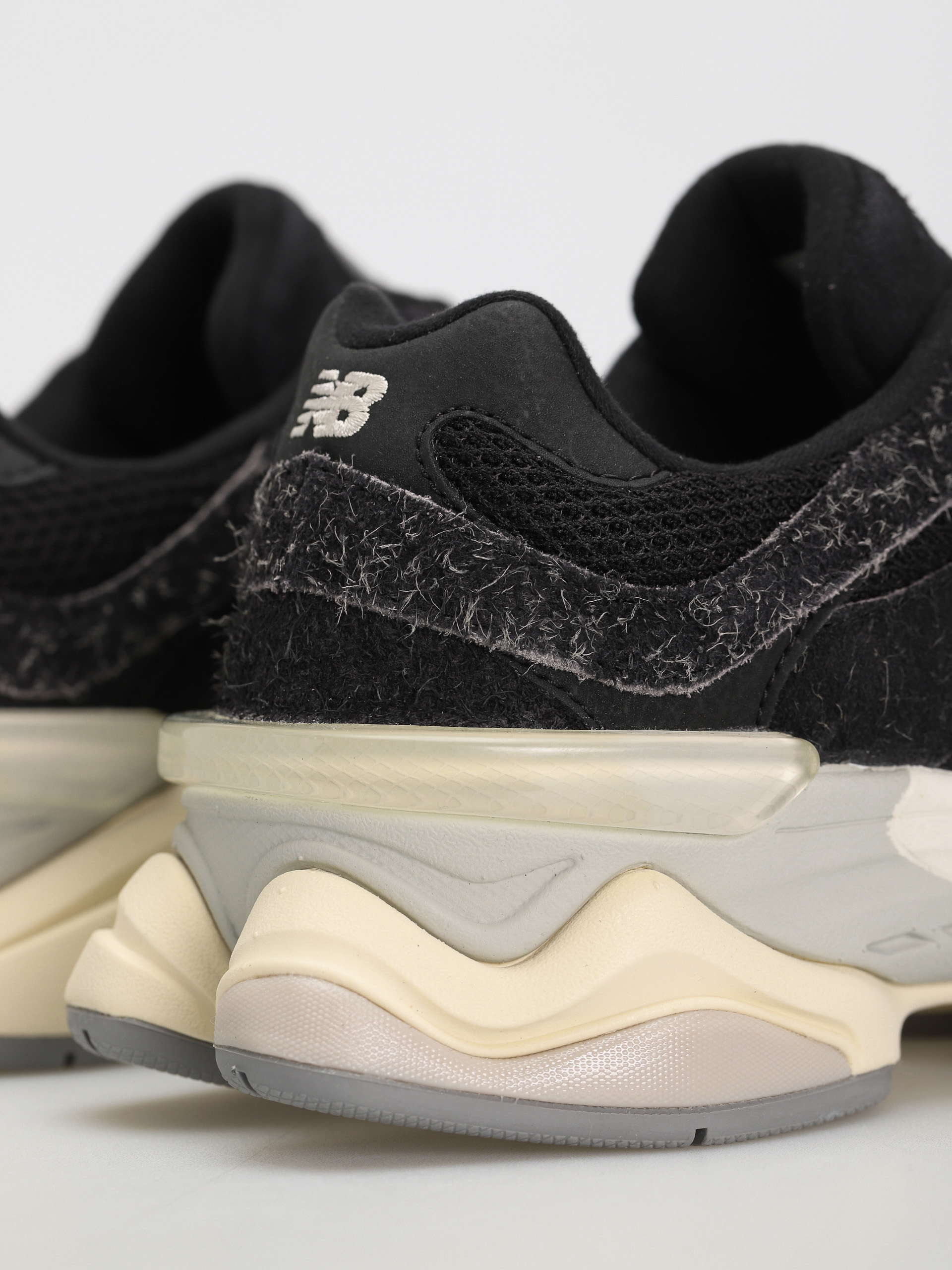 New Balance 9060 Cipők (black)