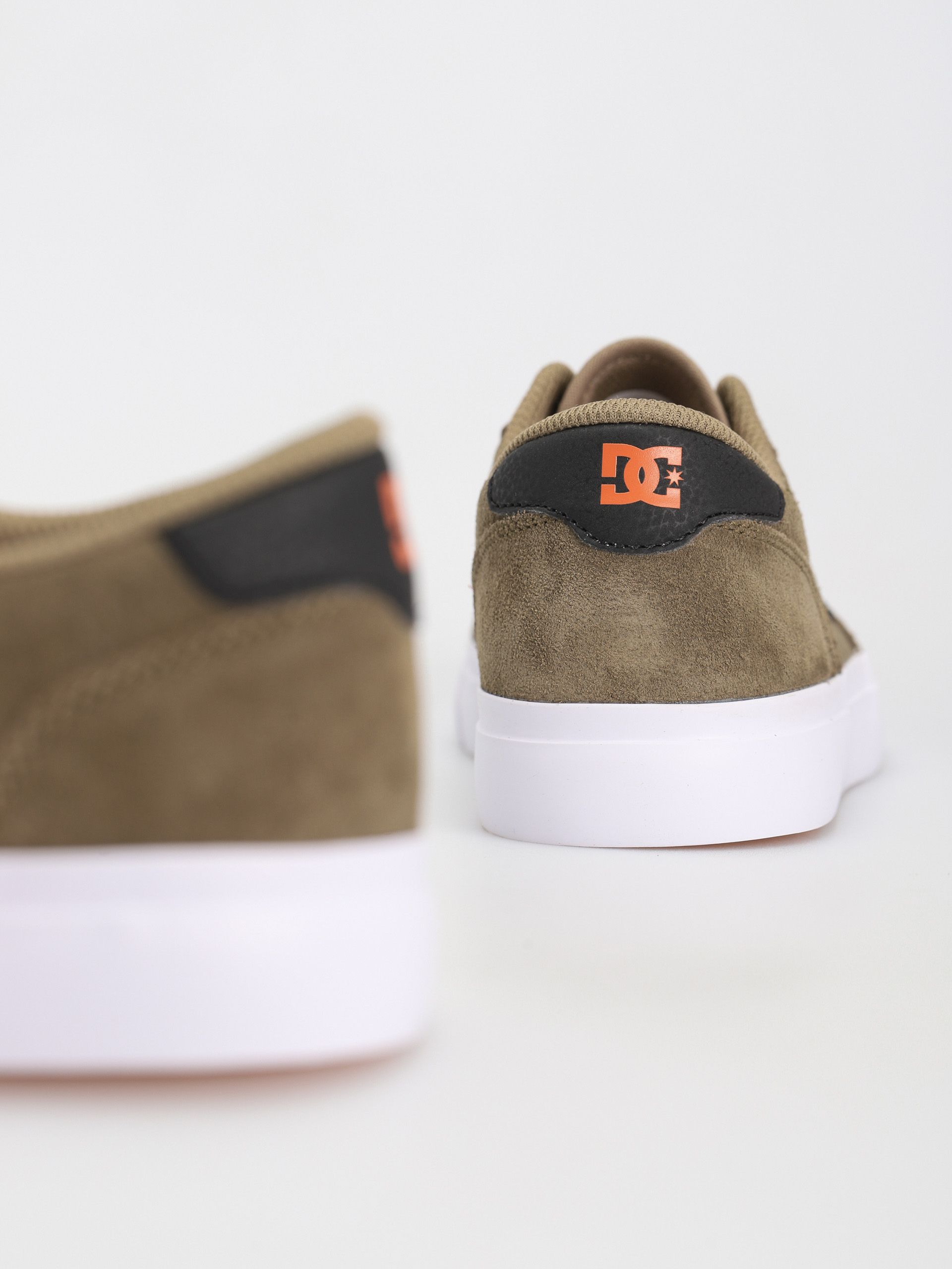 DC Teknic Cipők (olive camo)