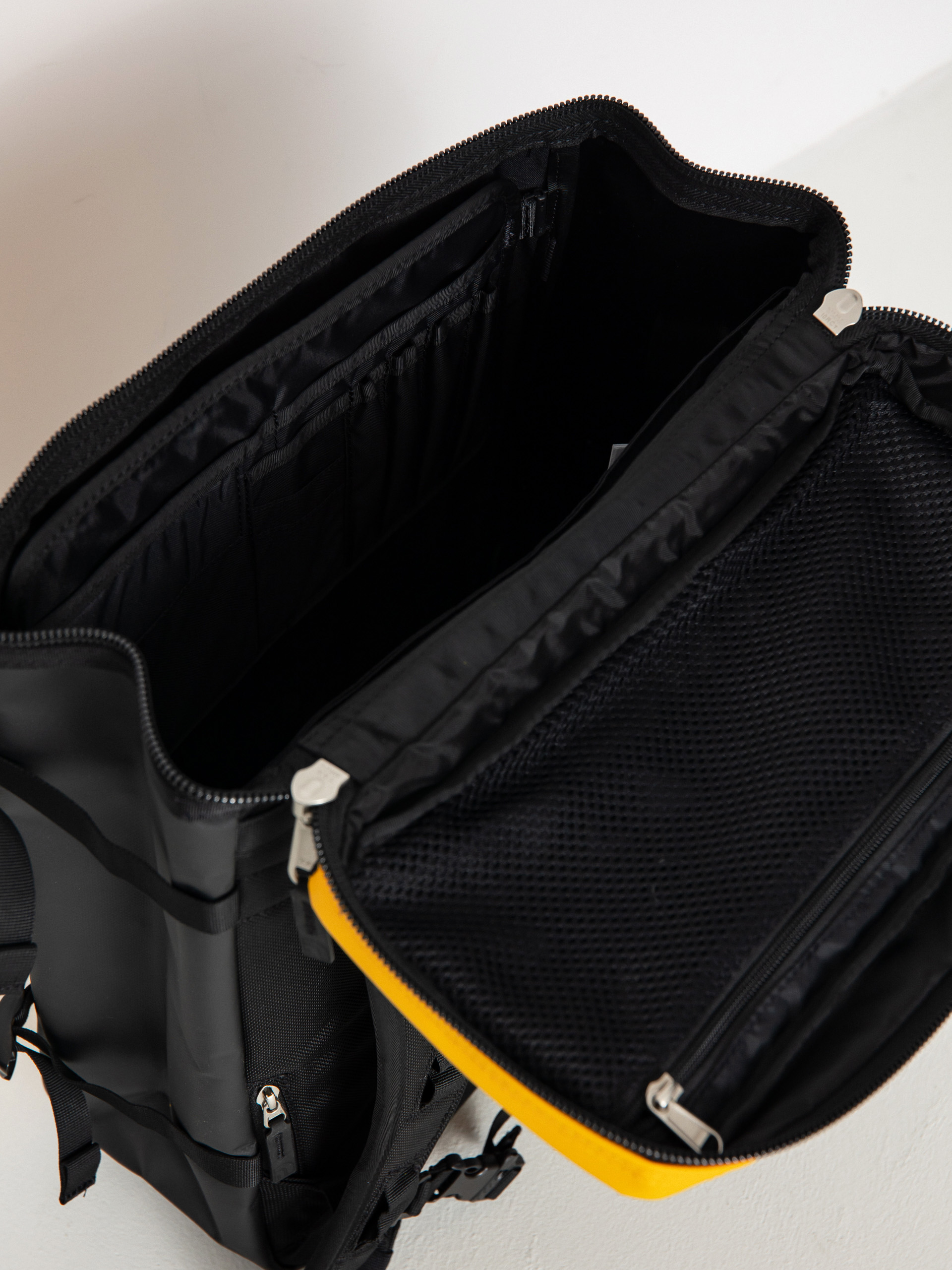 The North Face Base Camp Fuse Box Hátizsák (summit gold/tnf black)