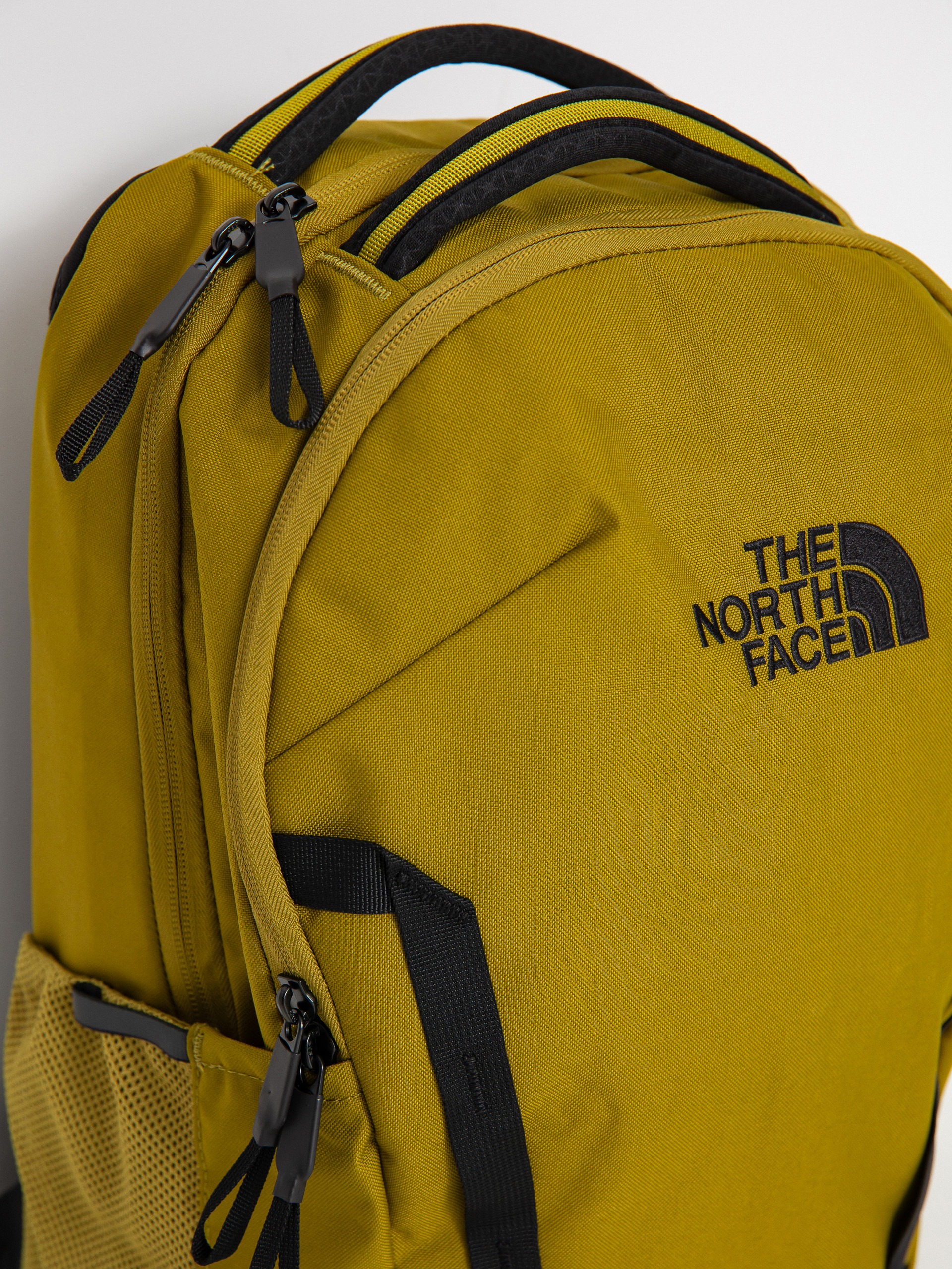 The North Face Vault Hátizsák (sulphur moss/tnf black)