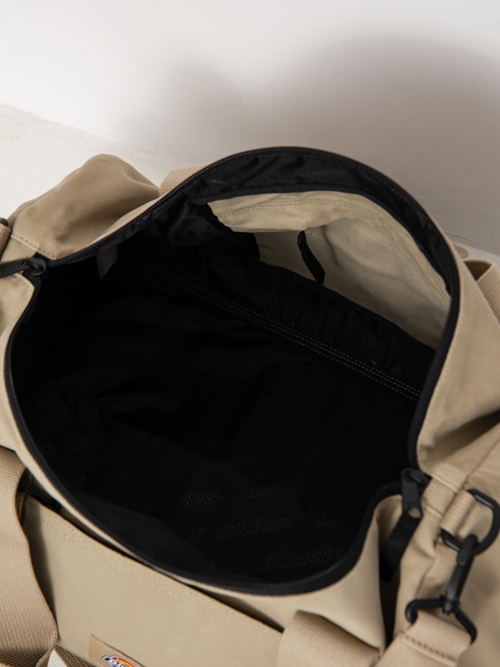 Dickies Duck Canvas Duffel Táska (desert sand)