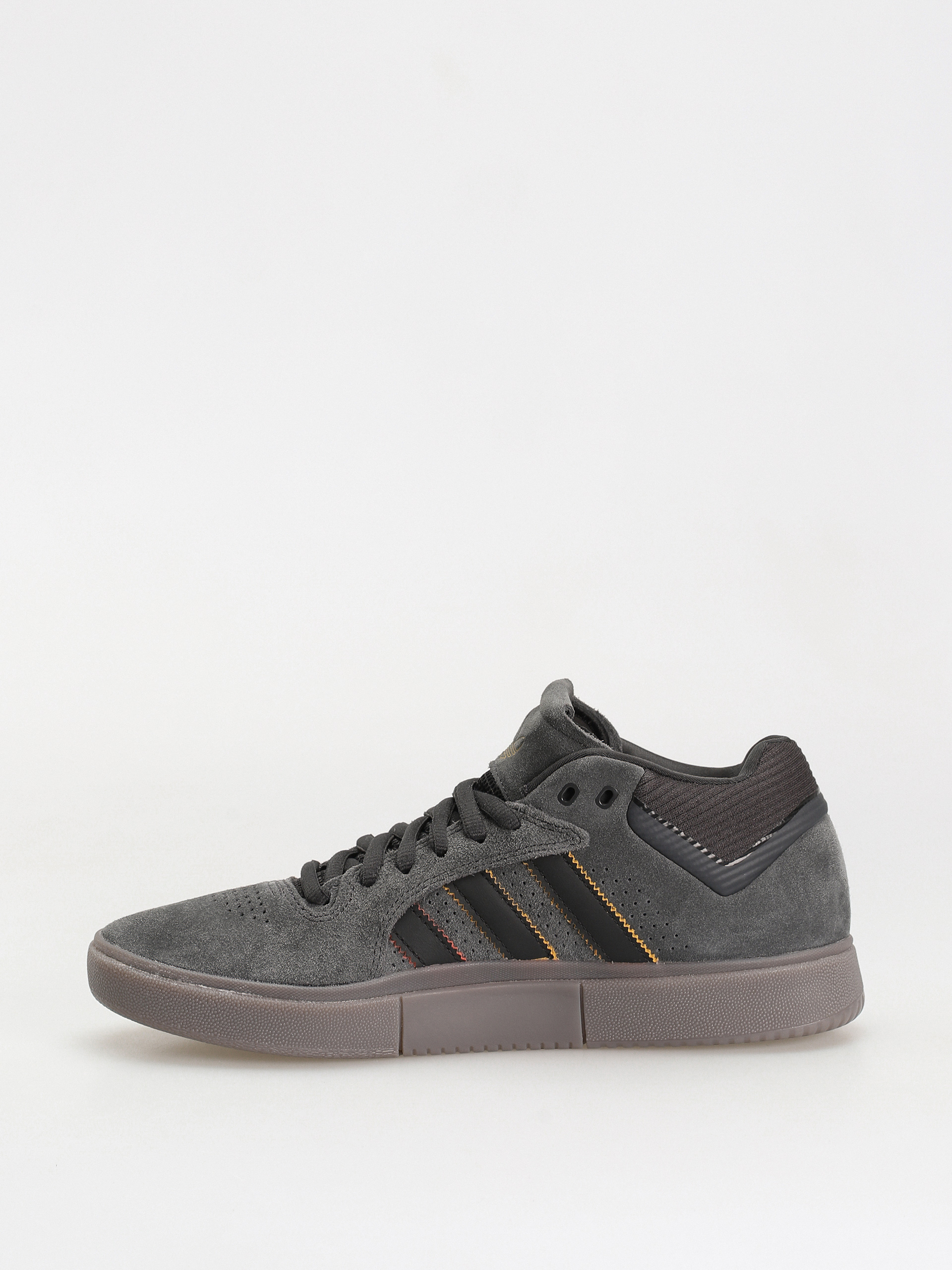 adidas Tyshawn Cipők (carbon/cblack/prebrn)