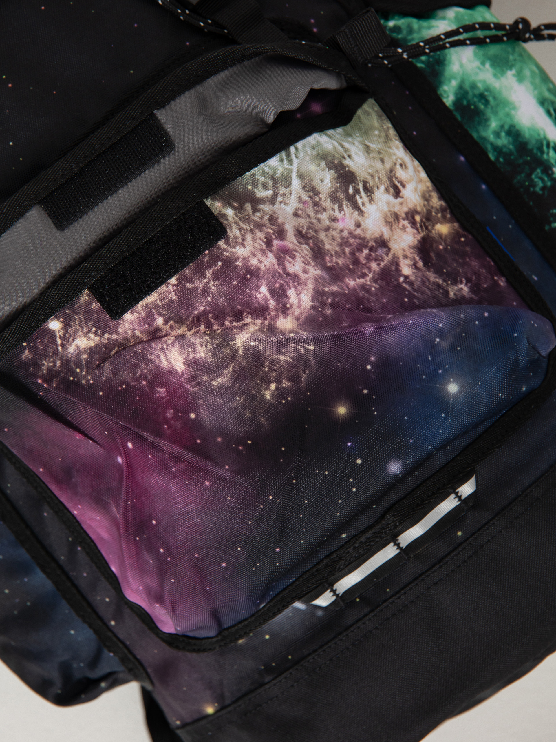 Burton Jumble 25L JR Hátizsák (painted planets)