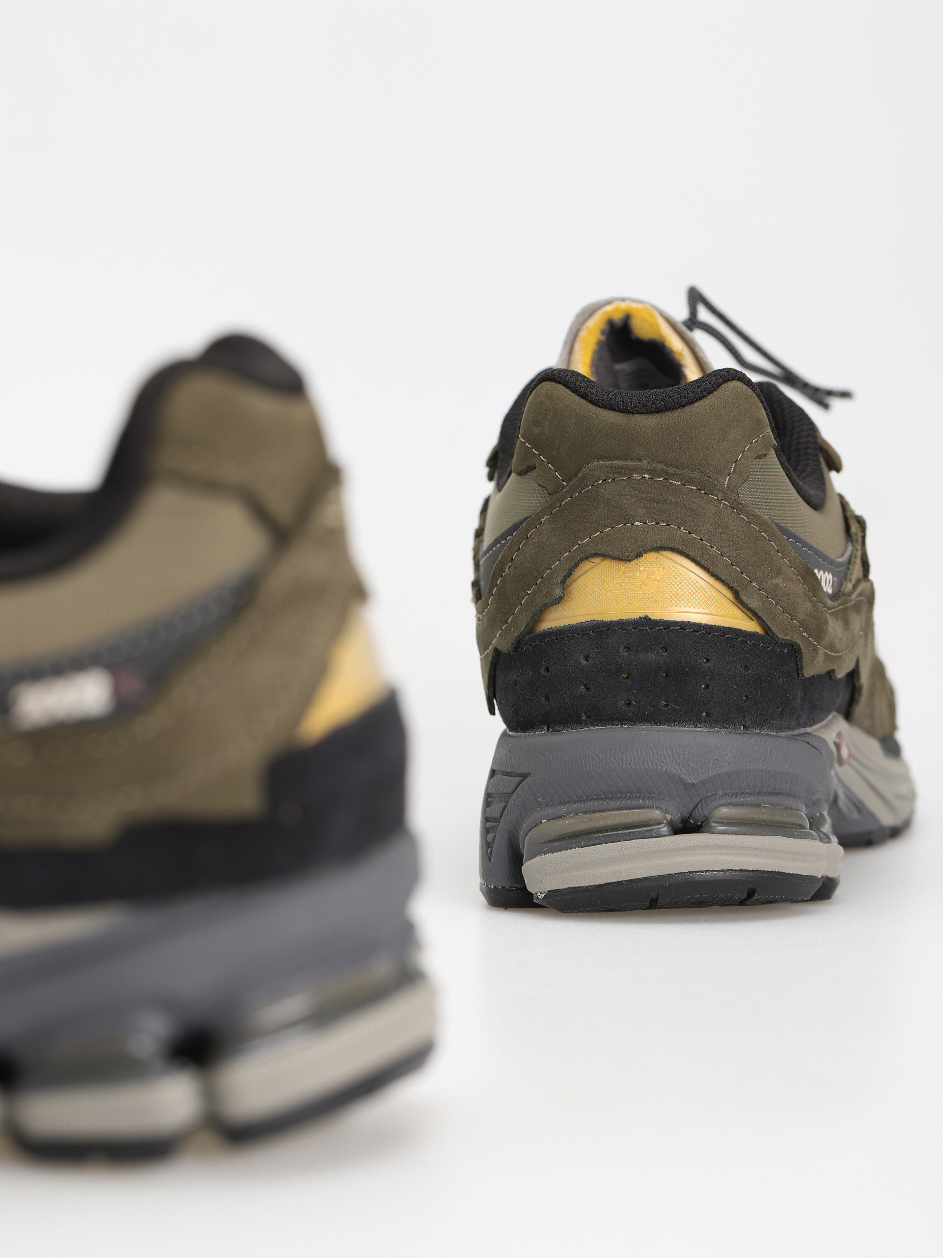 New Balance 2002 Cipők (dark moss)