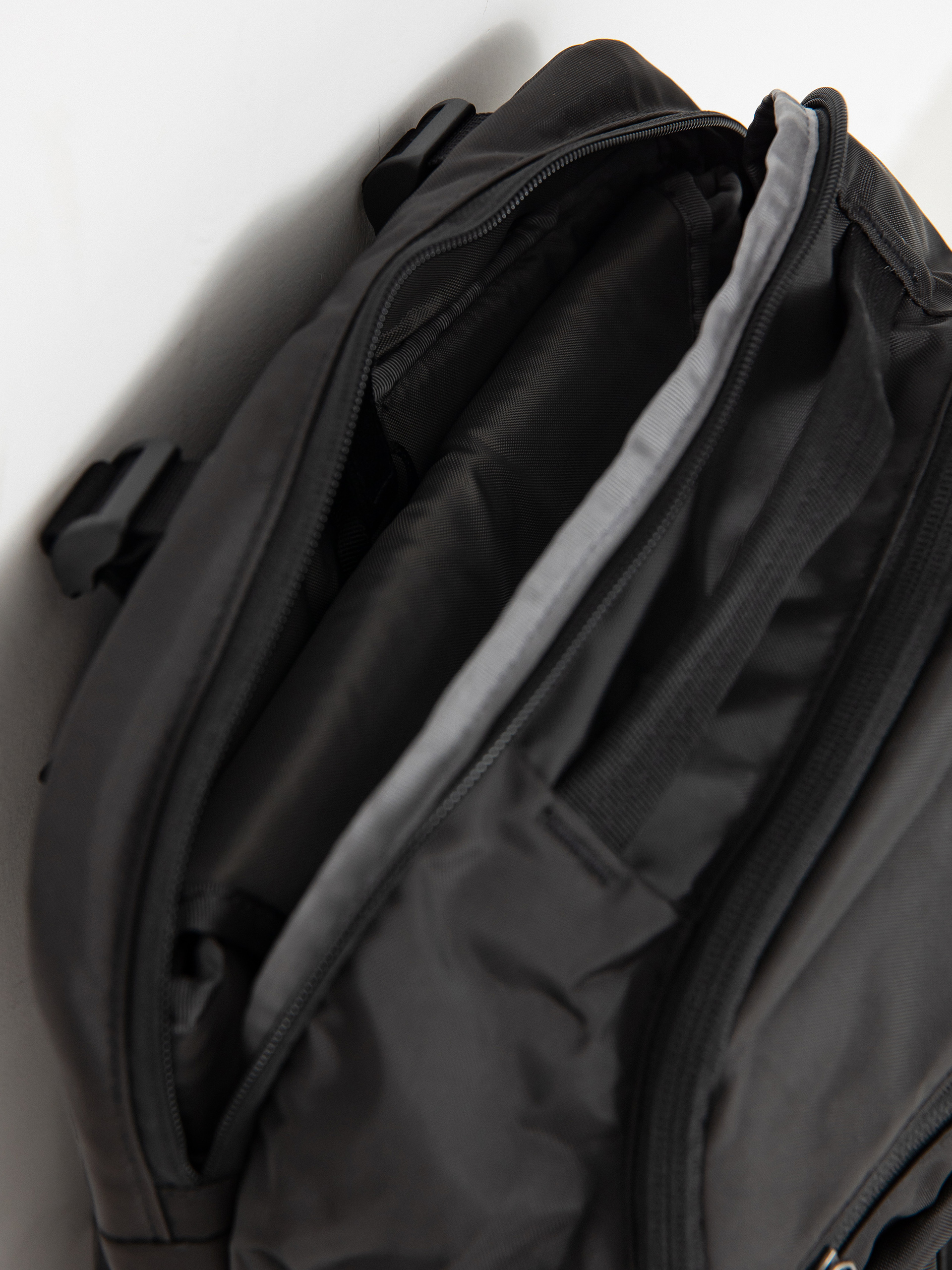 Patagonia Refugio Day Pack 30L Hátizsák (black)