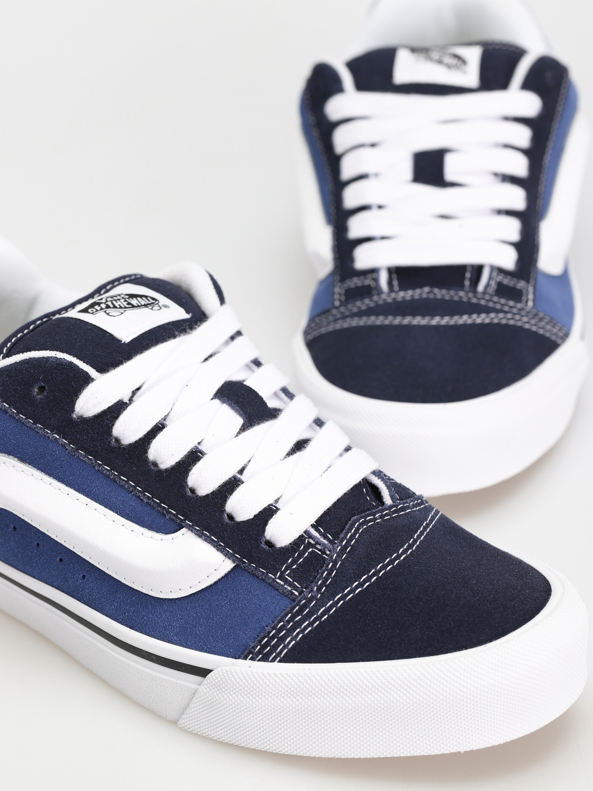 Vans Knu Skool Cipők (navy/true white)
