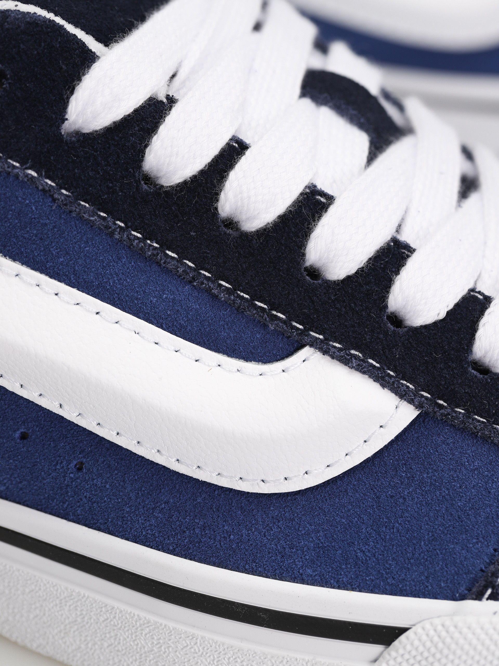 Vans Knu Skool Cipők (navy/true white)