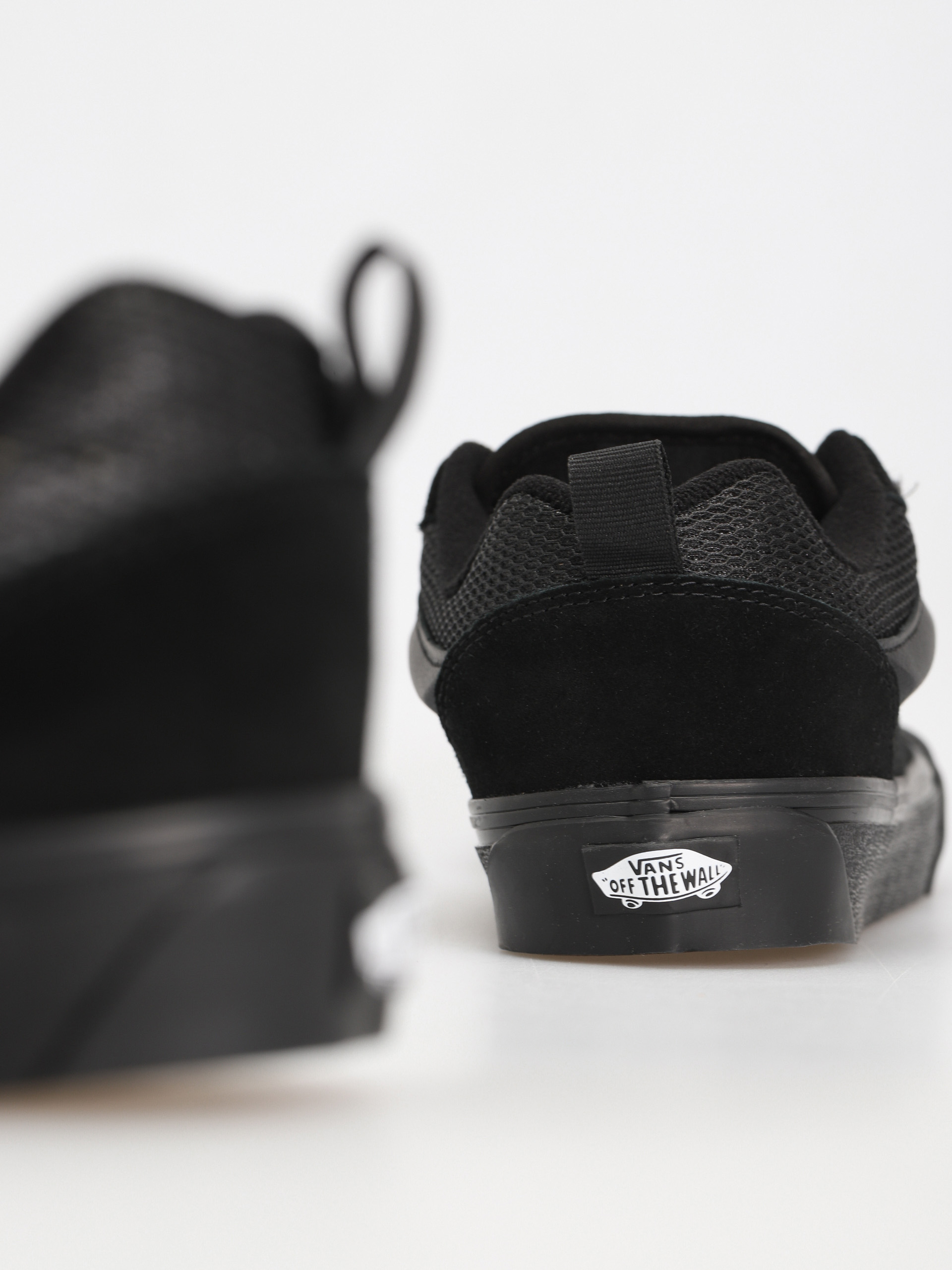 Vans Knu Skool Cipők (black/black)