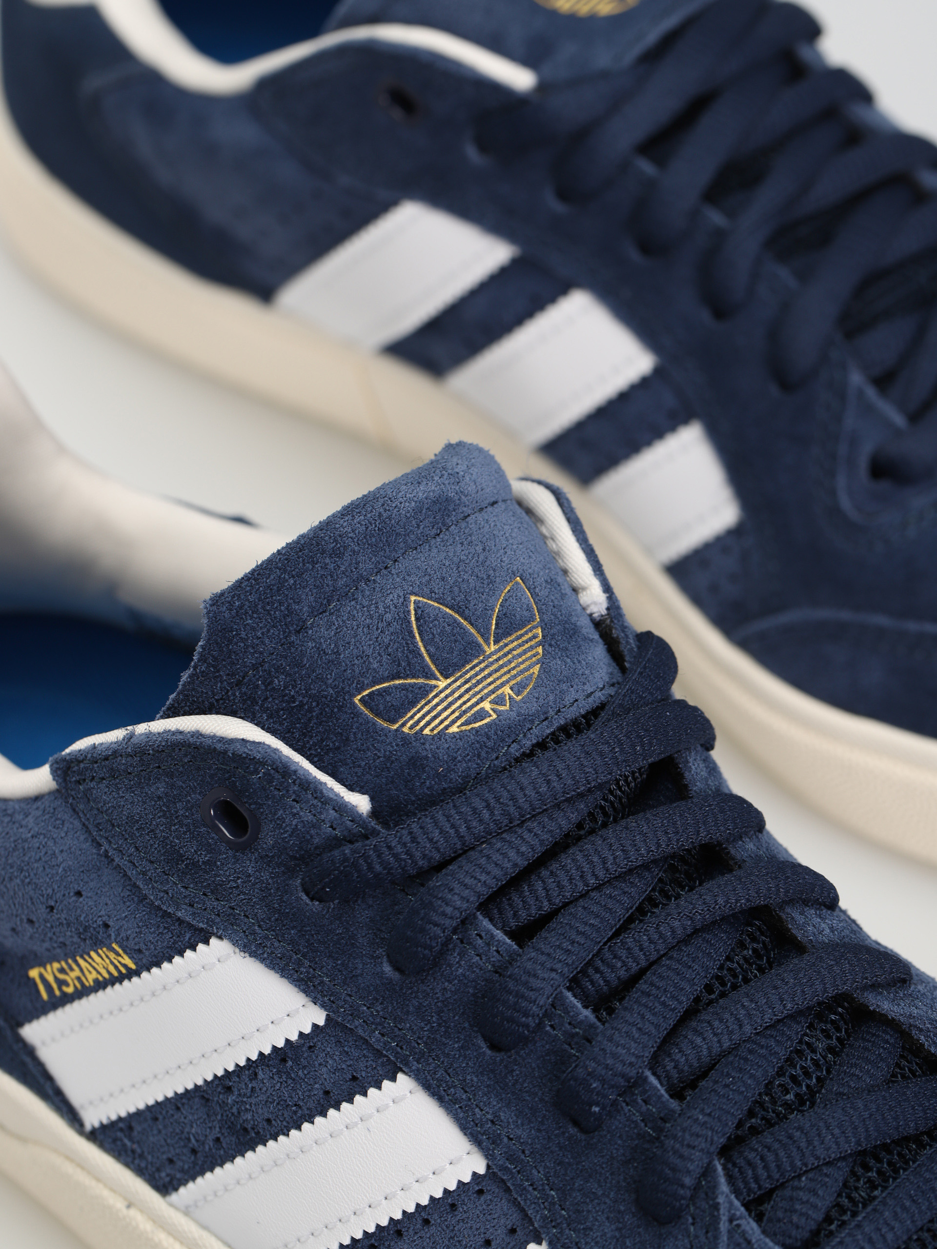 adidas Tyshawn Low Cipők (conavy/ftwwht/cwhite)