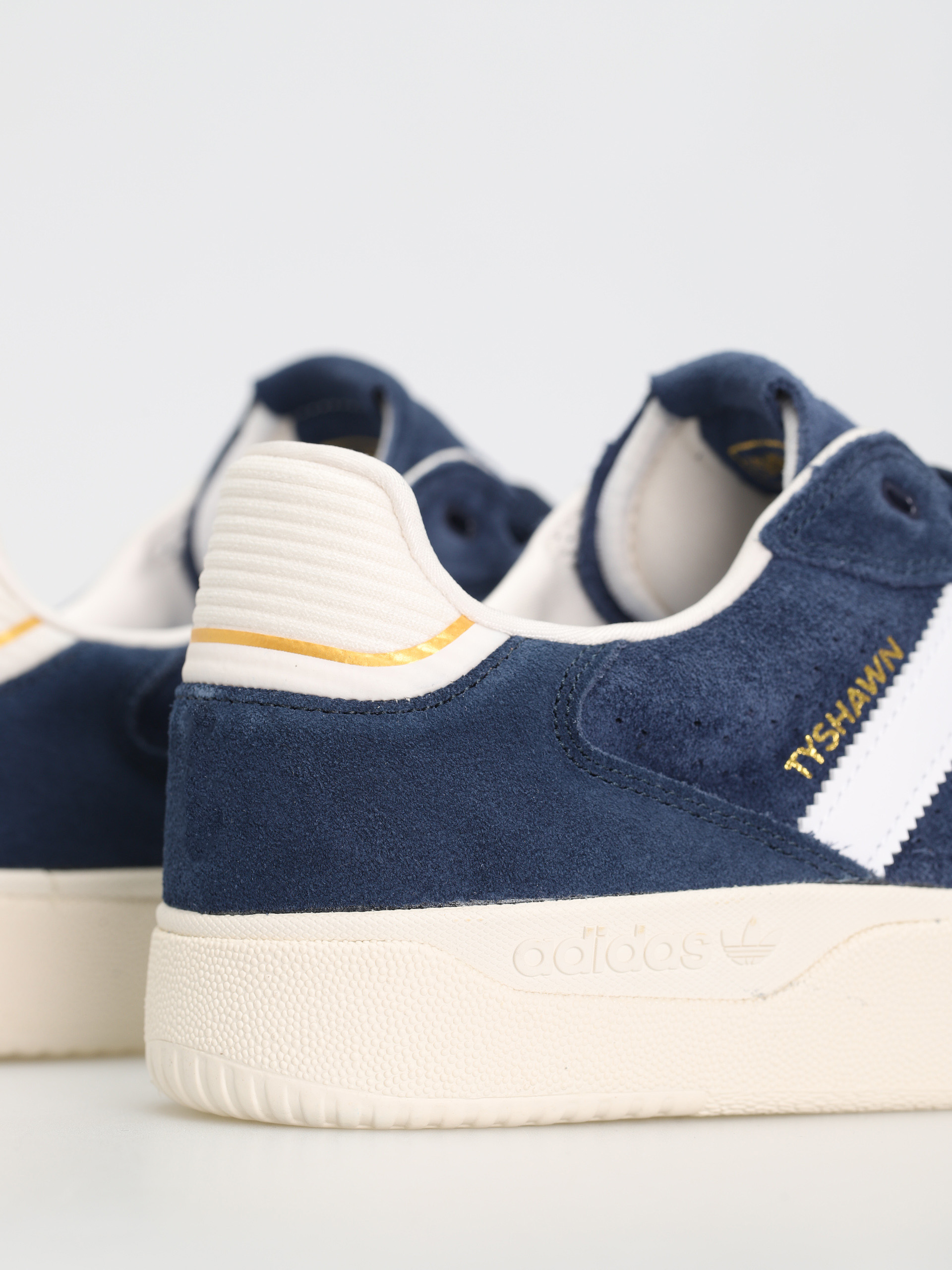 adidas Tyshawn Low Cipők (conavy/ftwwht/cwhite)