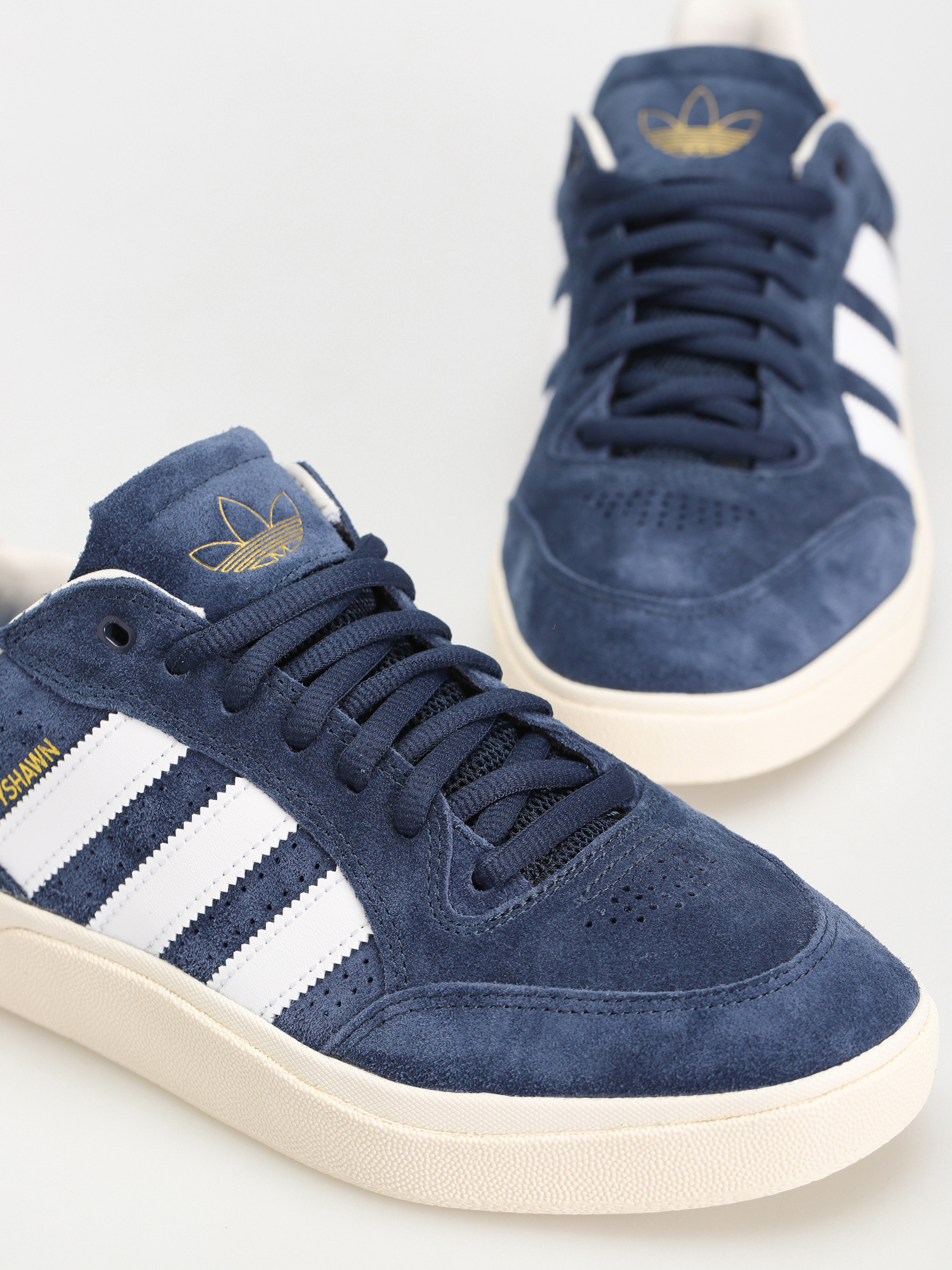 adidas Tyshawn Low Cipők (conavy/ftwwht/cwhite)