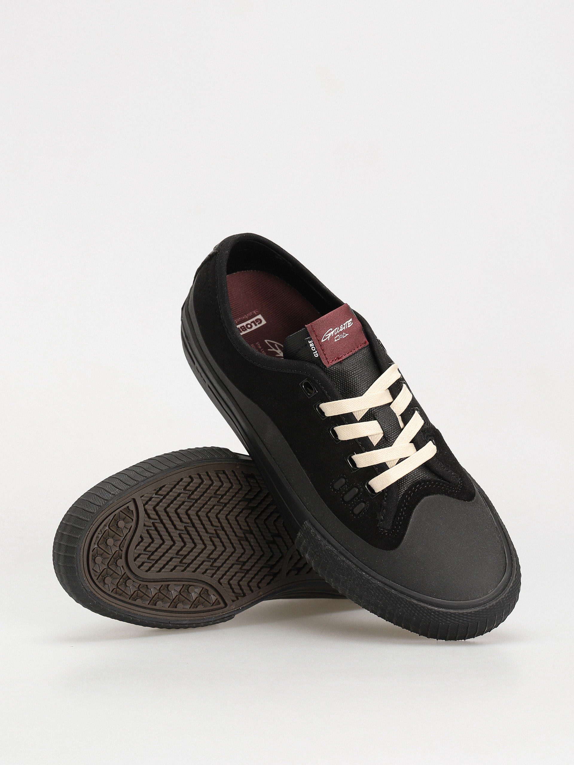 Globe Gillette Cipők (black/black suede)