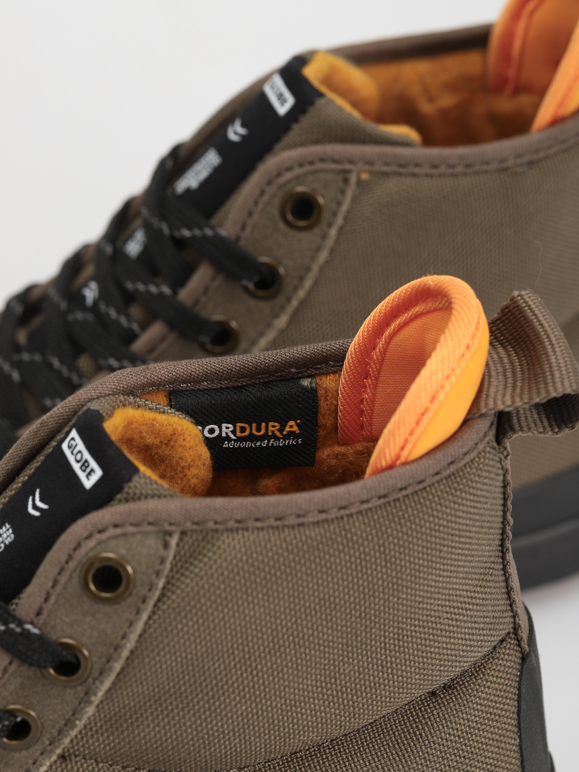 Globe Los Angered II Winter Cipők (olive/summit)