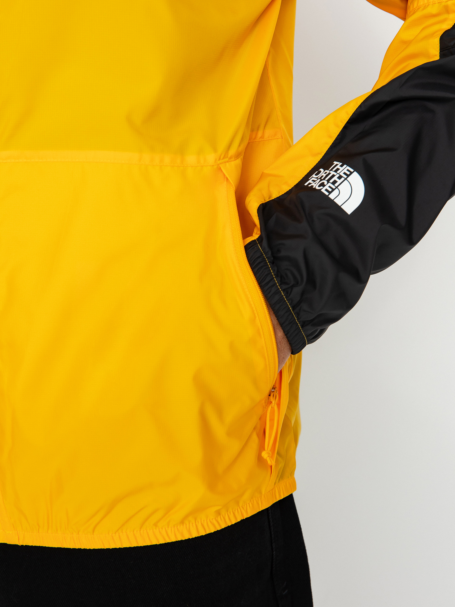 The North Face Seasonal Mountain Dzseki (summit gold/tnf black)