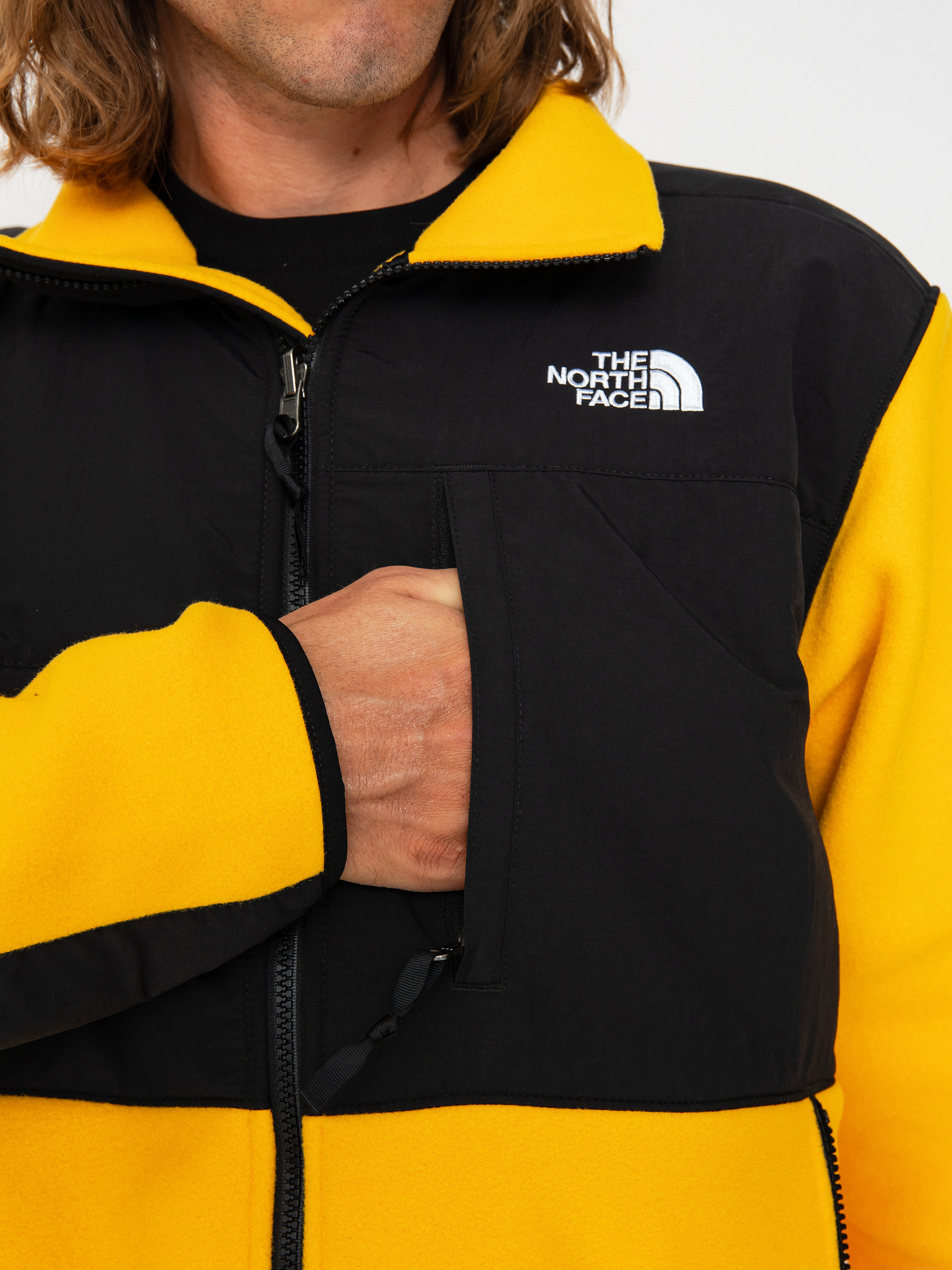 Férfi The North Face Denali Polár pulóver (summit gold/tnf black)
