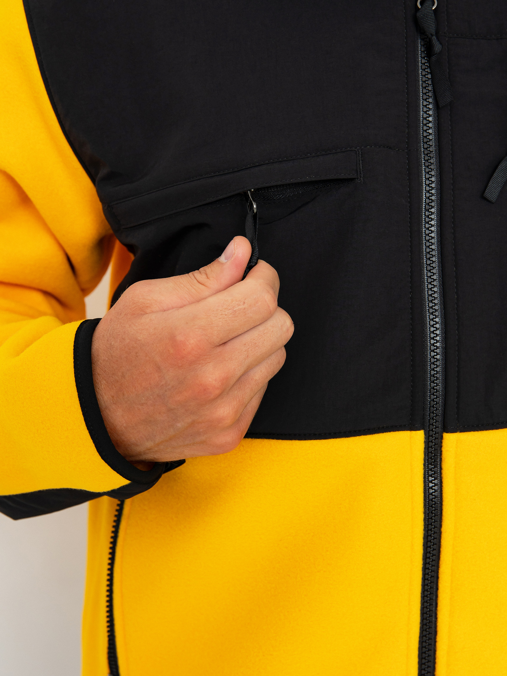 Férfi The North Face Denali Polár pulóver (summit gold/tnf black)