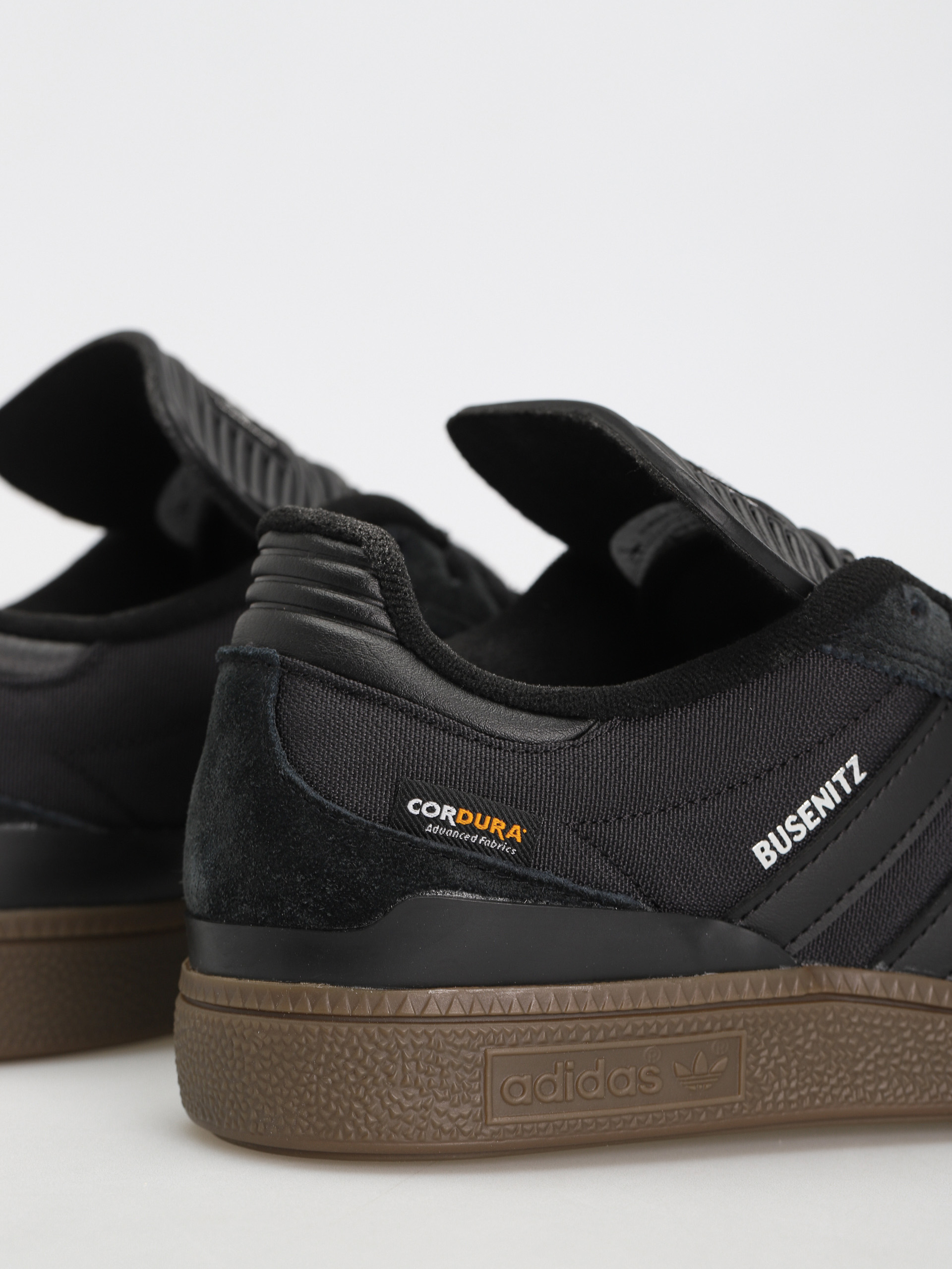 adidas Busenitz Cipők (cblack/cblack/gum5)